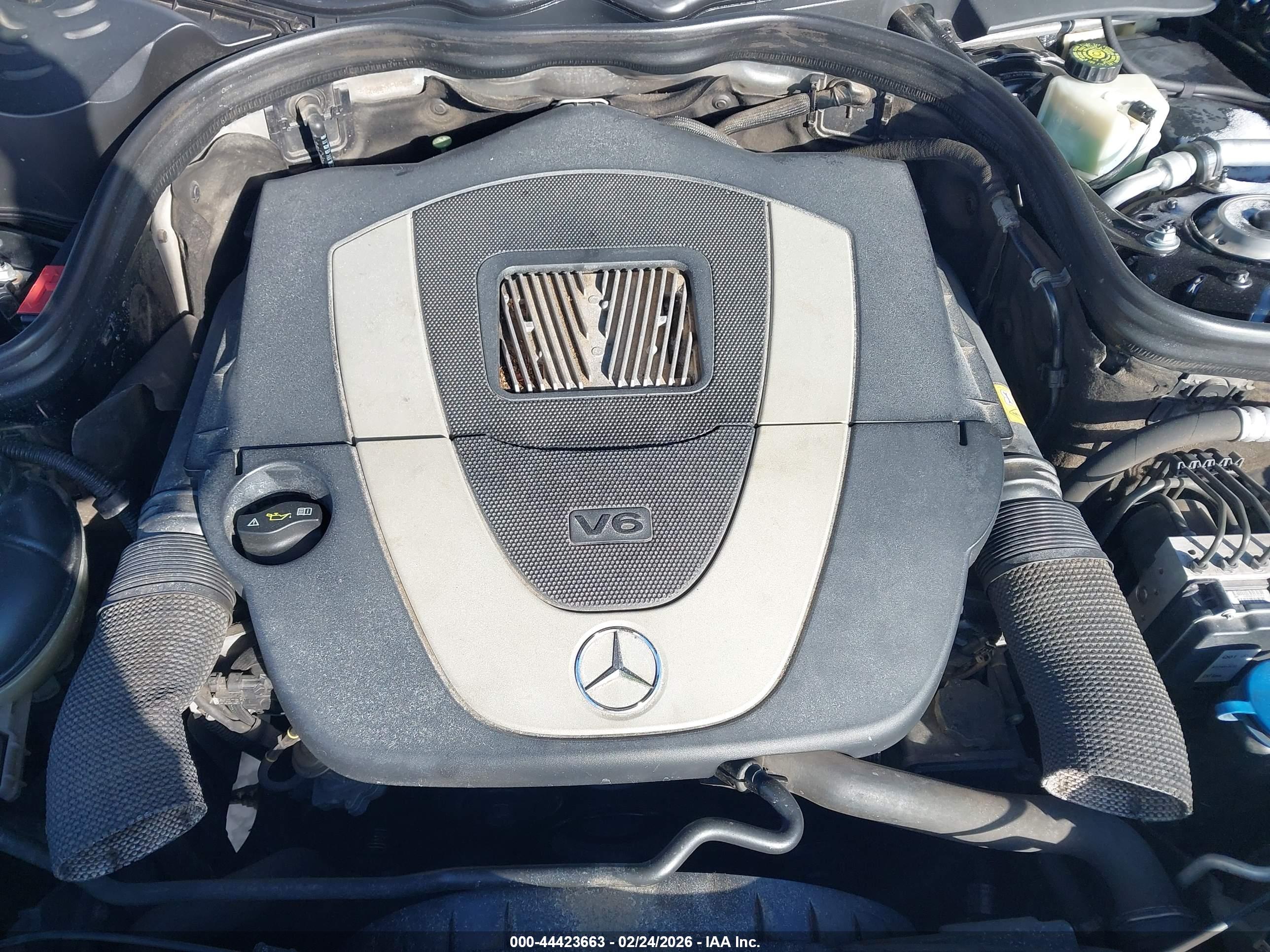 MERCEDES-BENZ E image 10