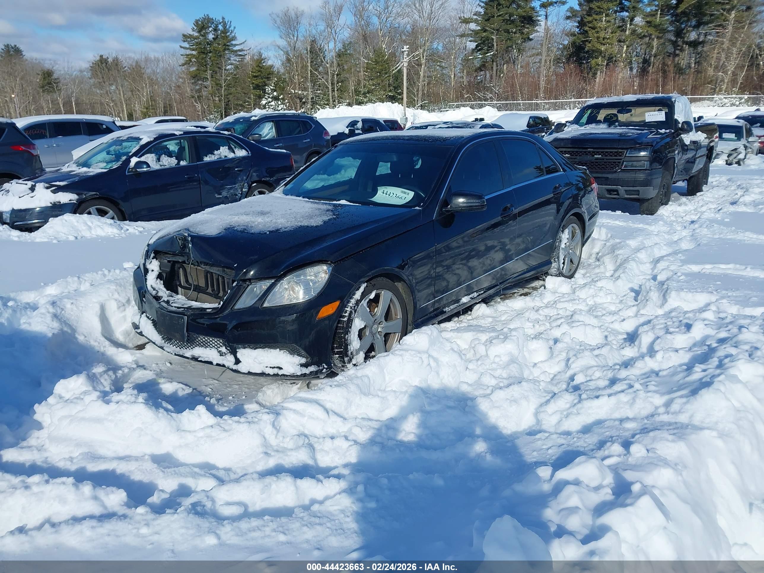 MERCEDES-BENZ E image 2