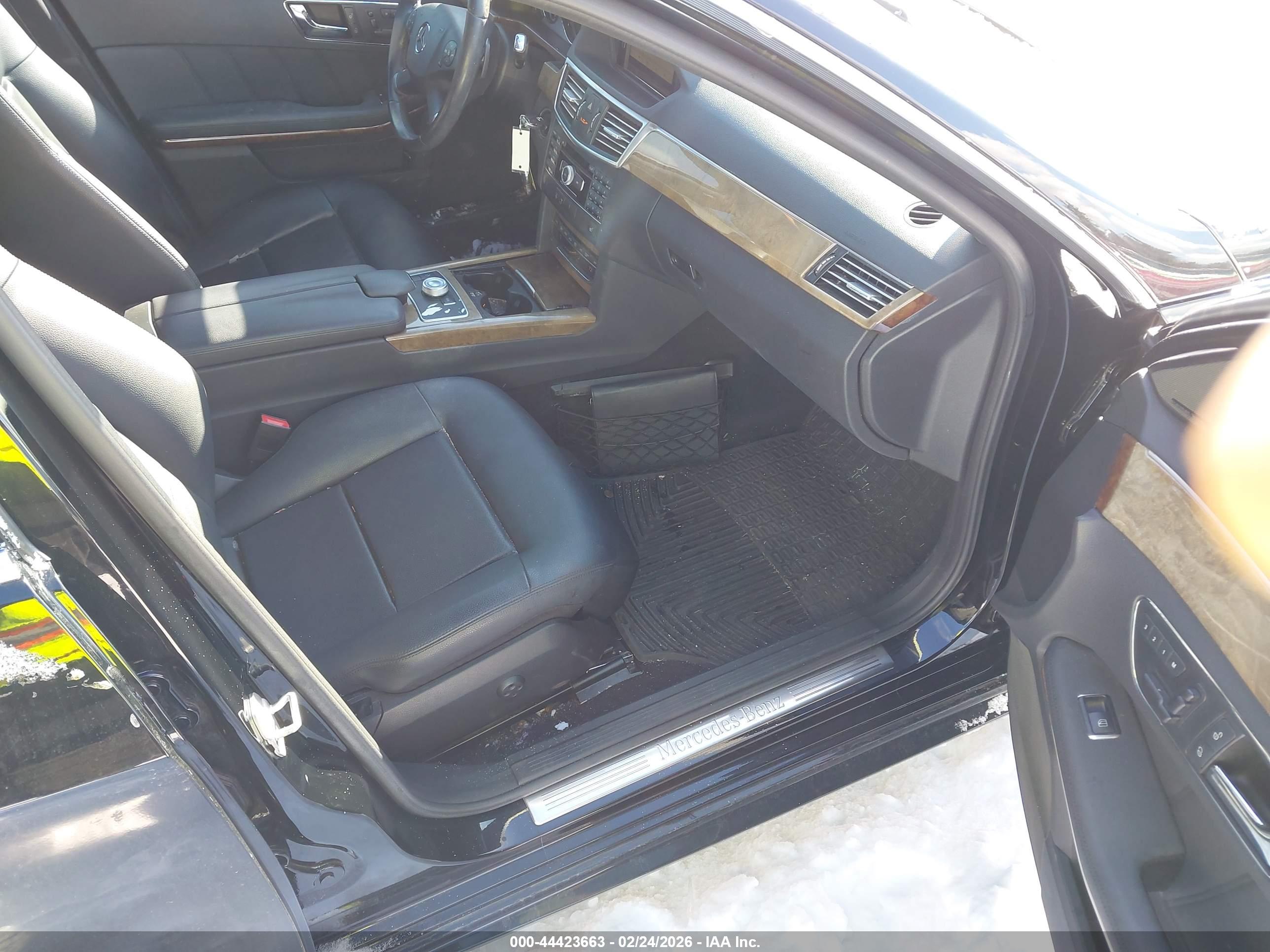 MERCEDES-BENZ E image 5