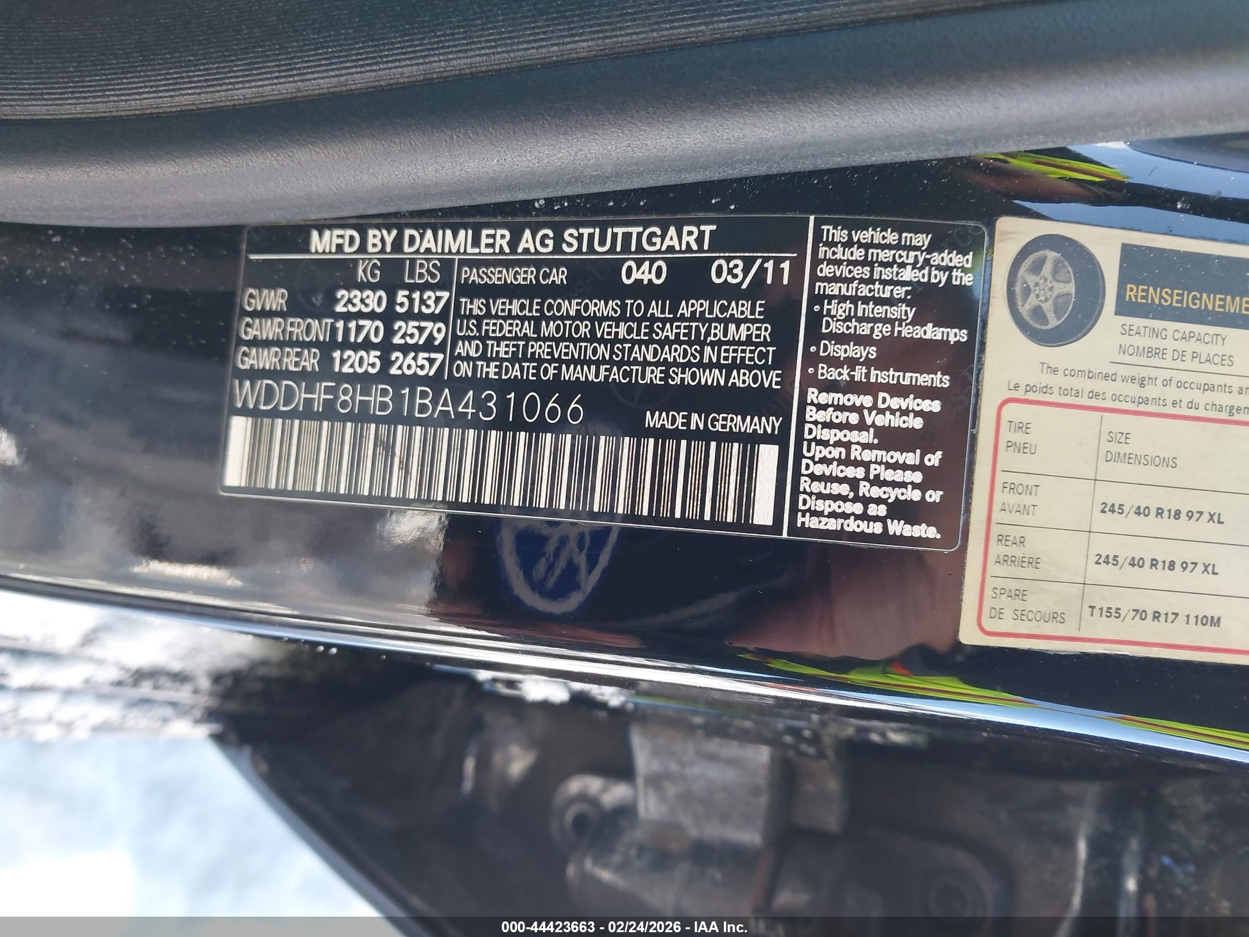 MERCEDES-BENZ E image 9