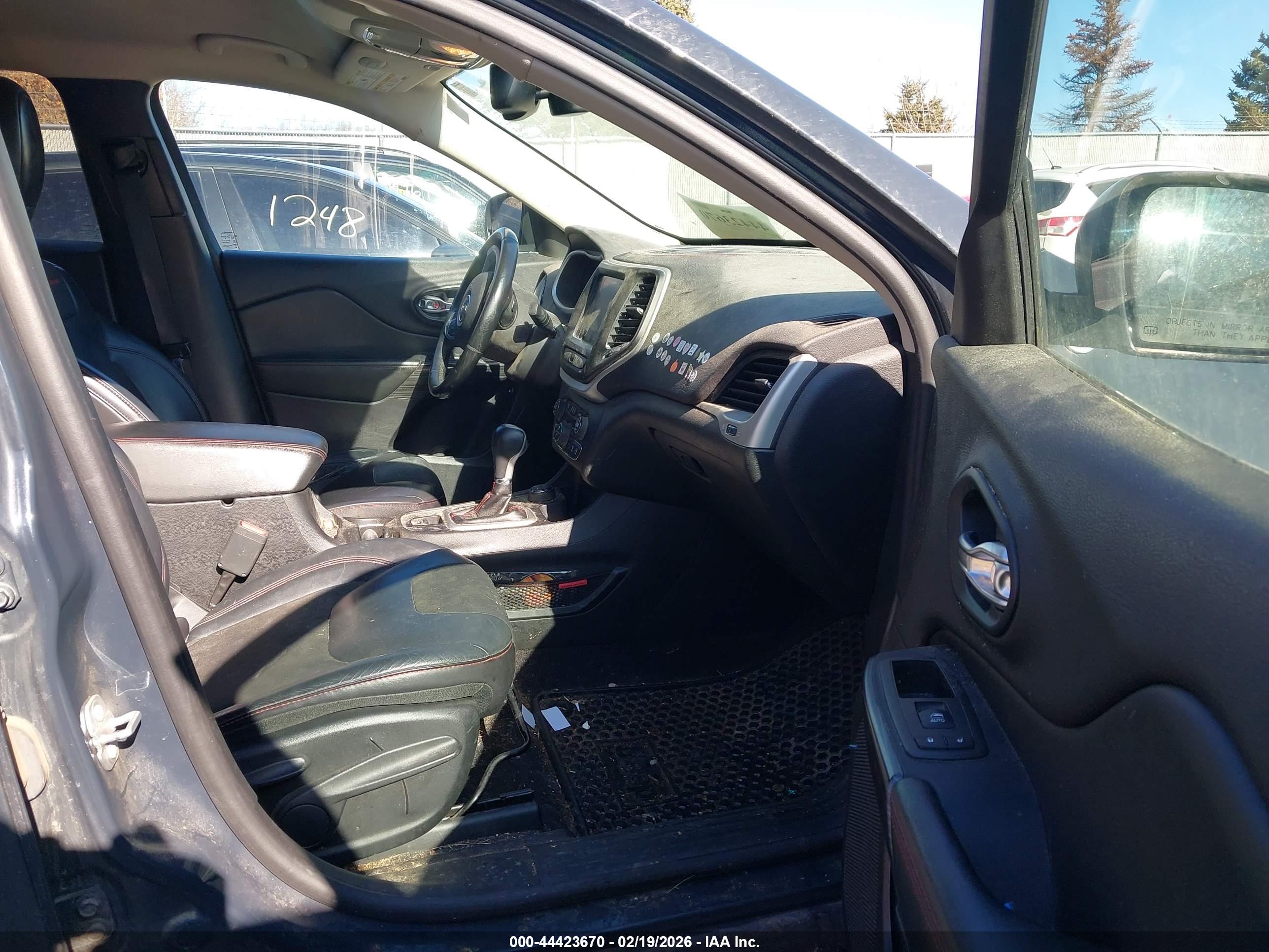 JEEP CHEROKEE image 5
