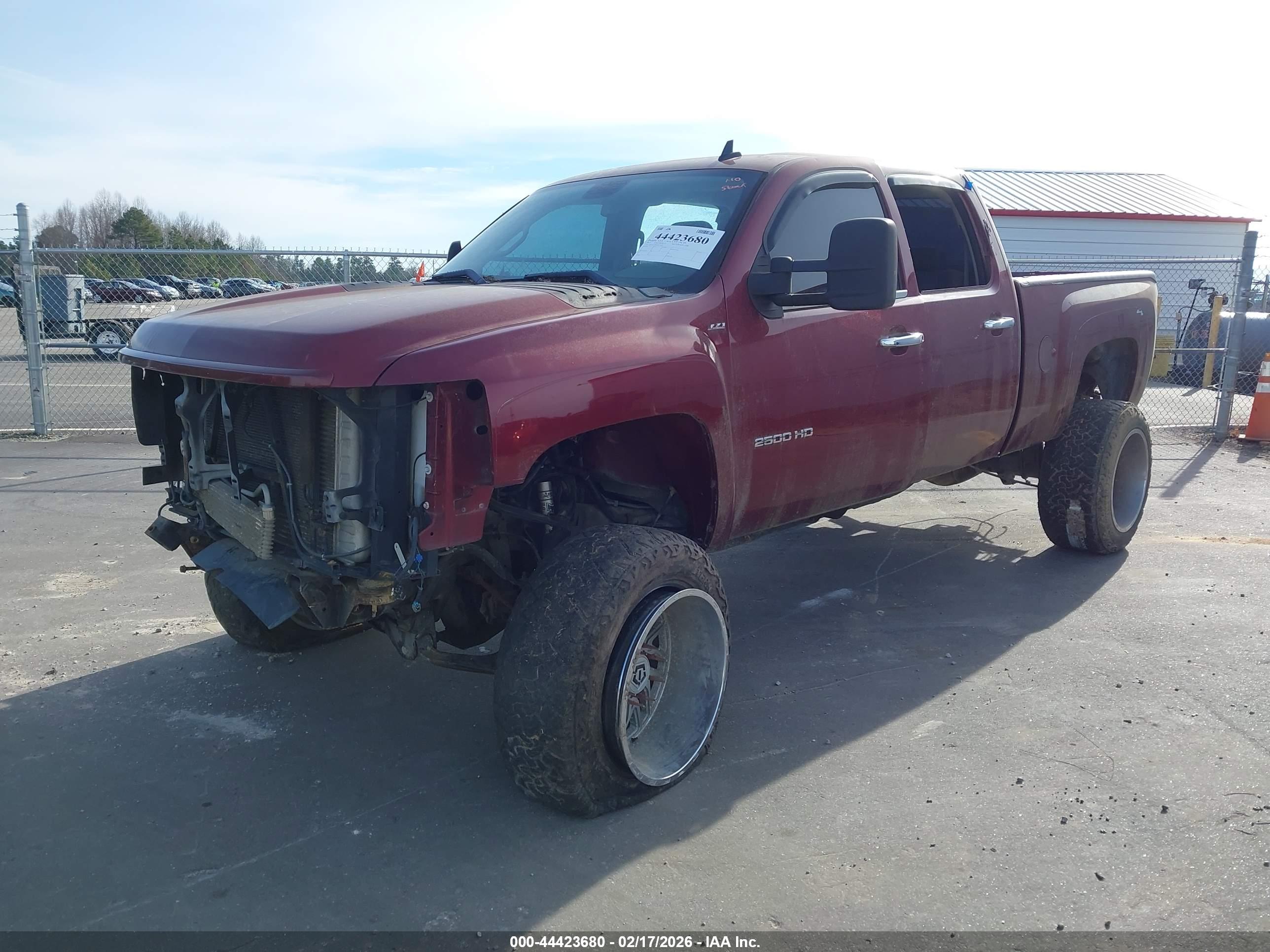 CHEVROLET SILVERADO image 2