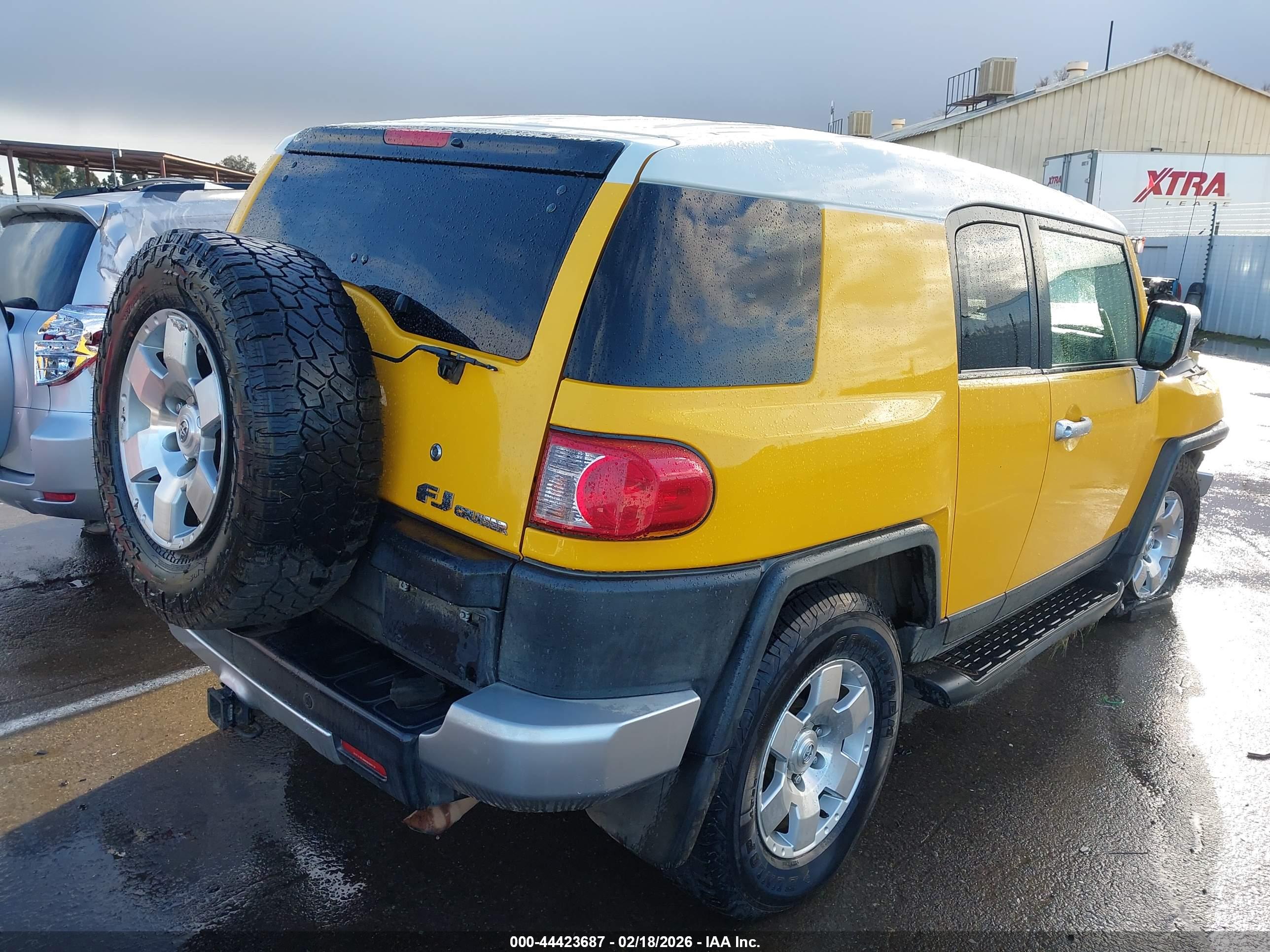 TOYOTA FJ image 4