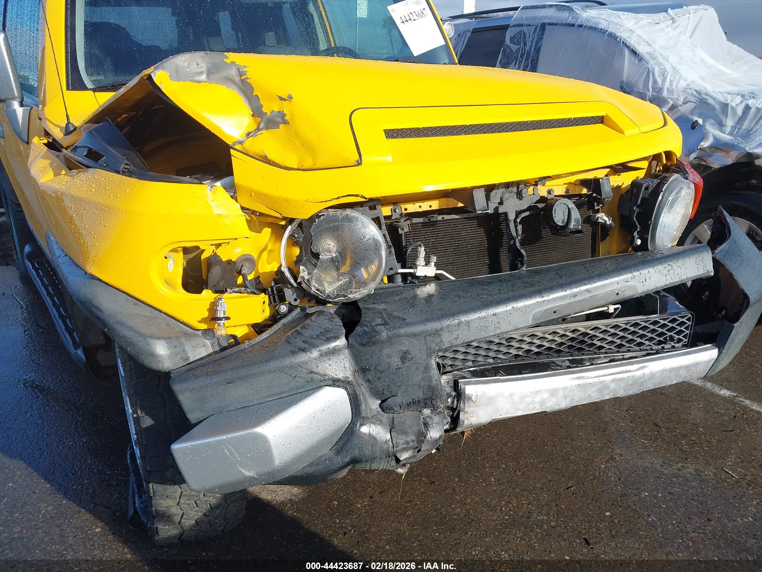 TOYOTA FJ image 6