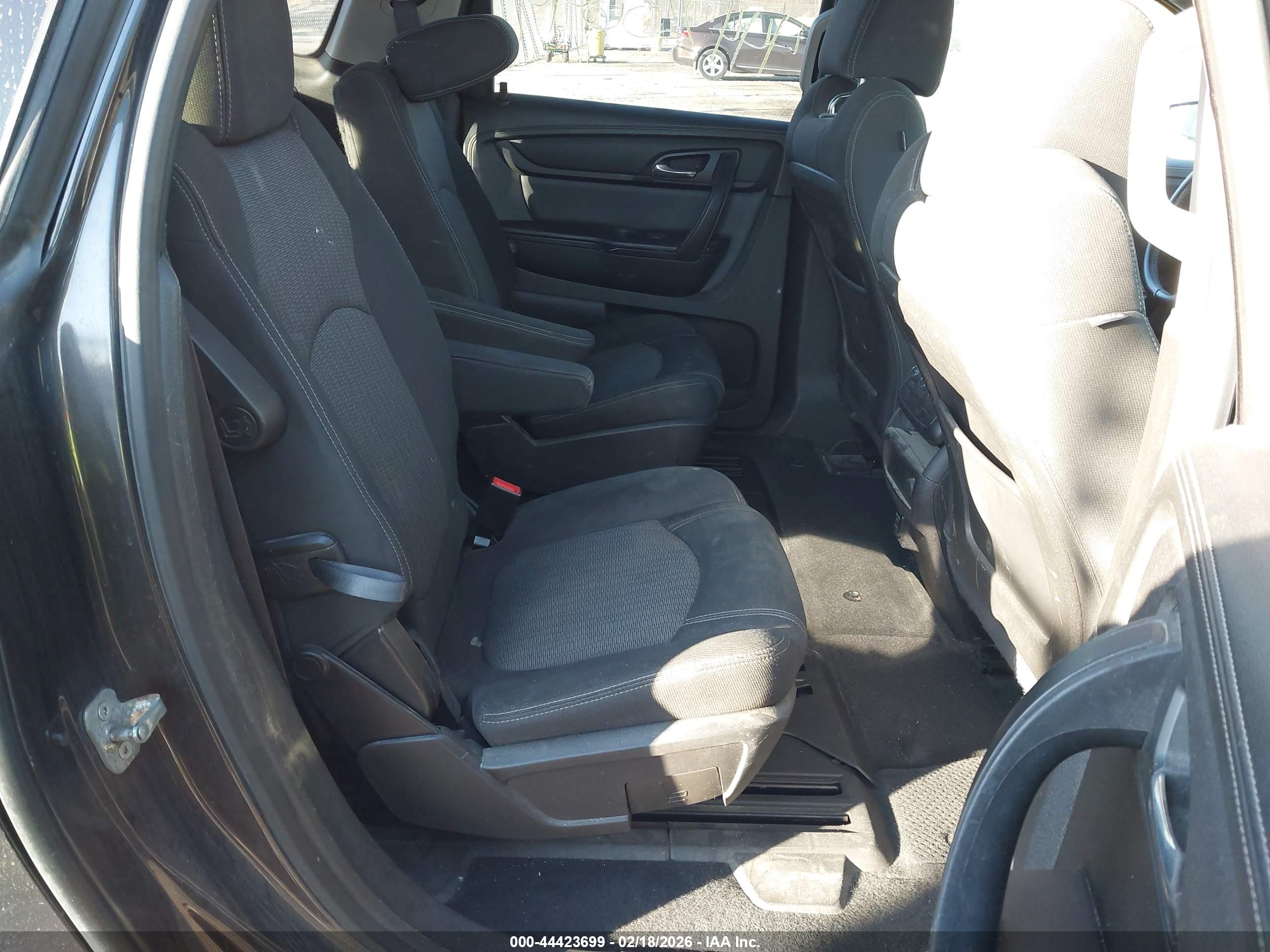 CHEVROLET TRAVERSE image 8