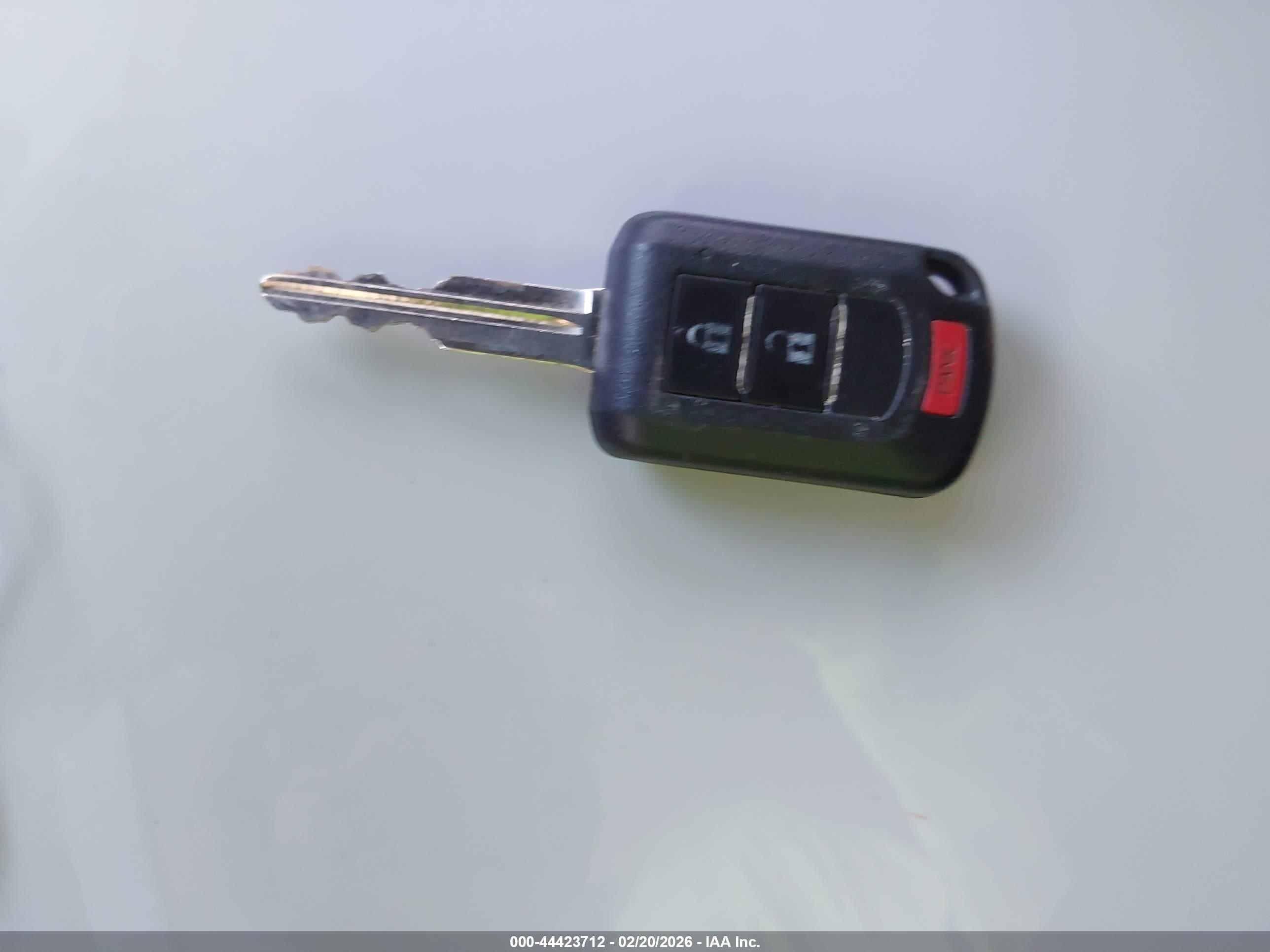 MITSUBISHI OUTLANDER image 11