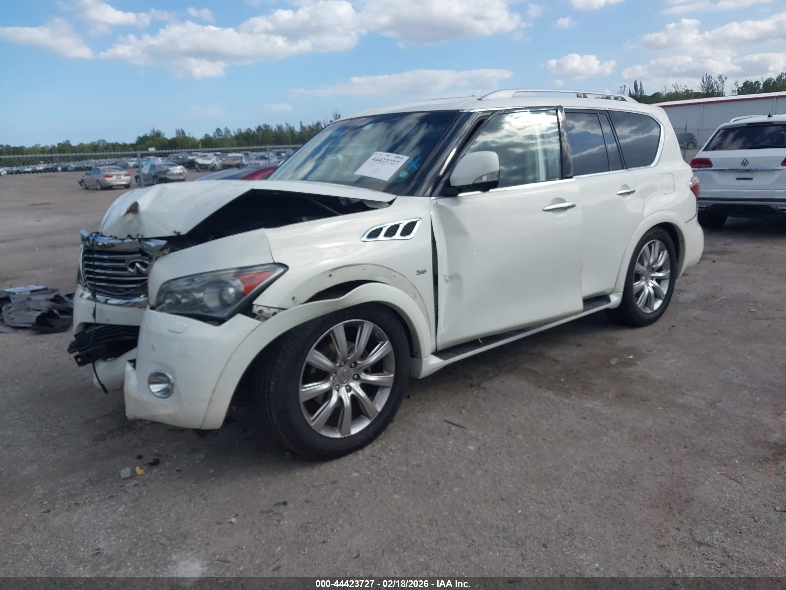 INFINITI QX80 image 2