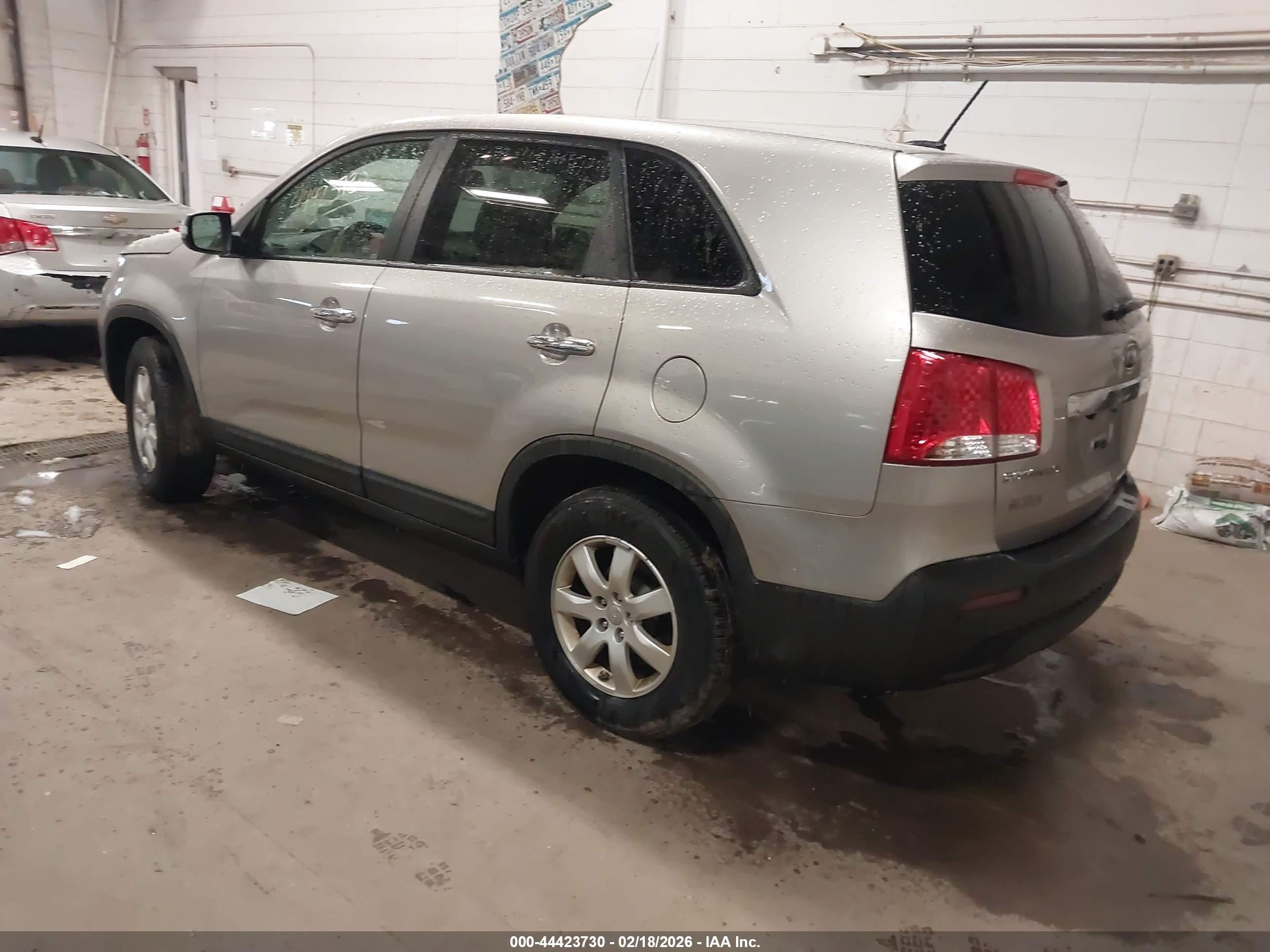 KIA SORENTO image 3