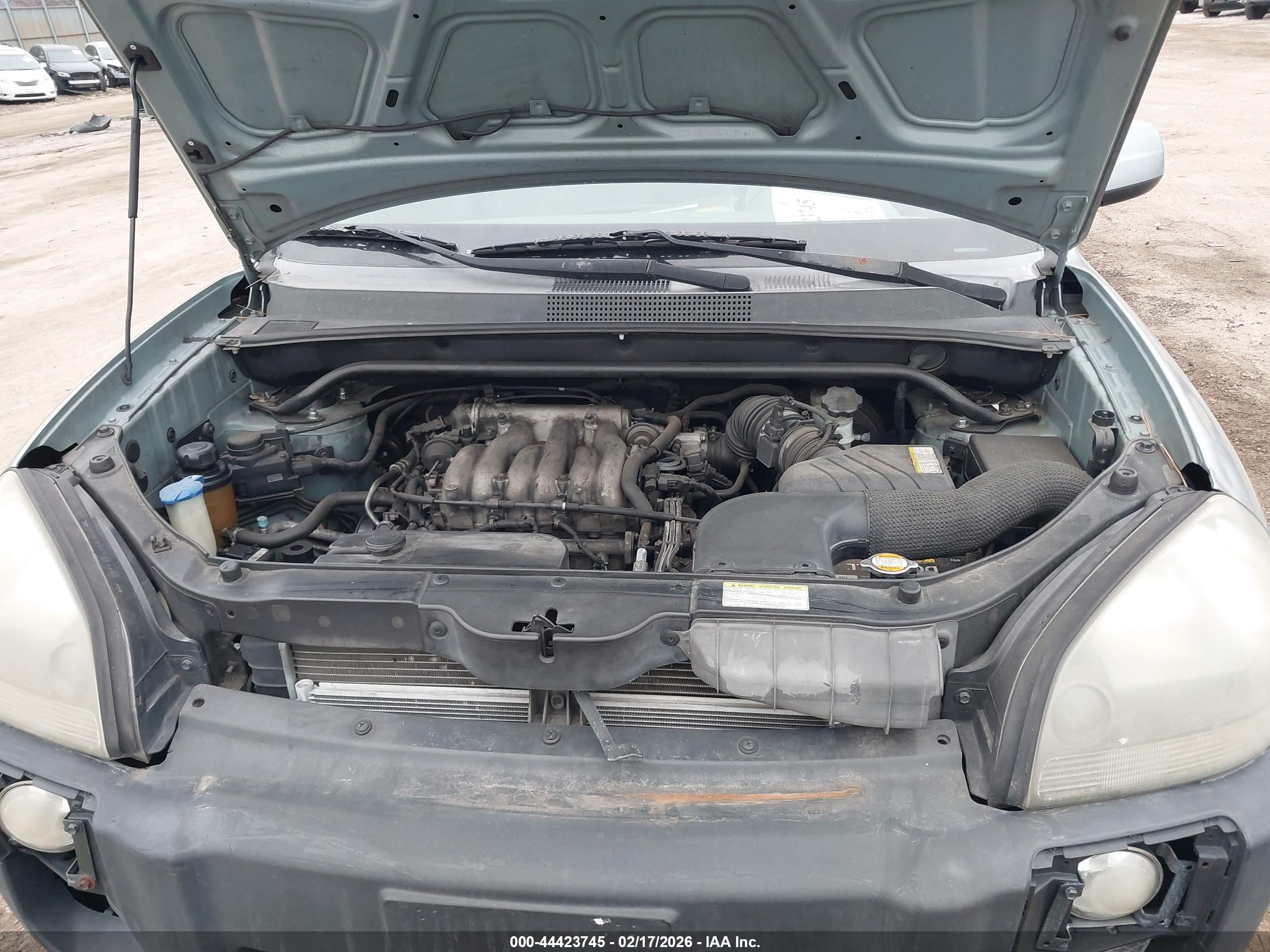 HYUNDAI TUCSON image 10
