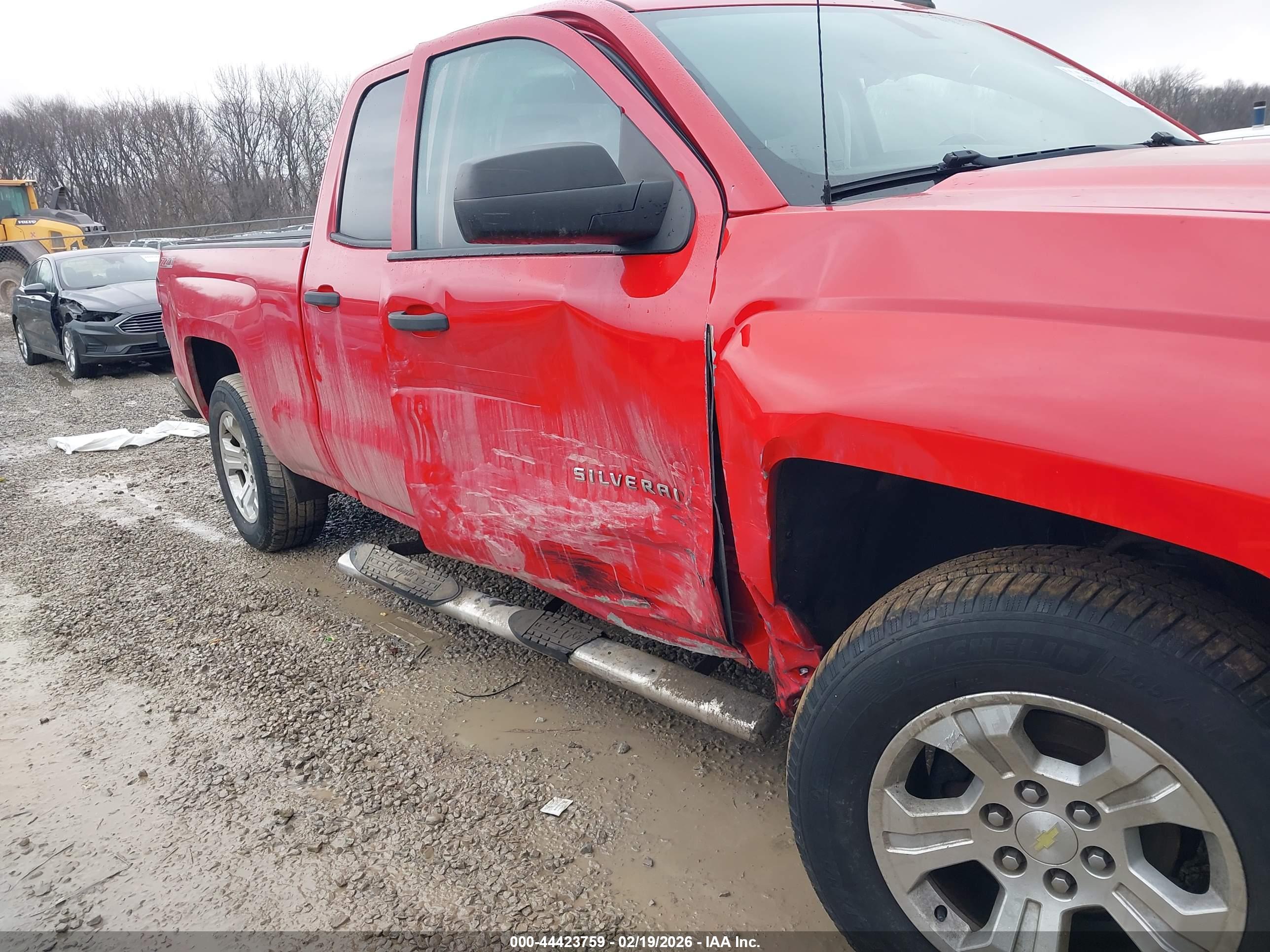 CHEVROLET SILVERADO image 6