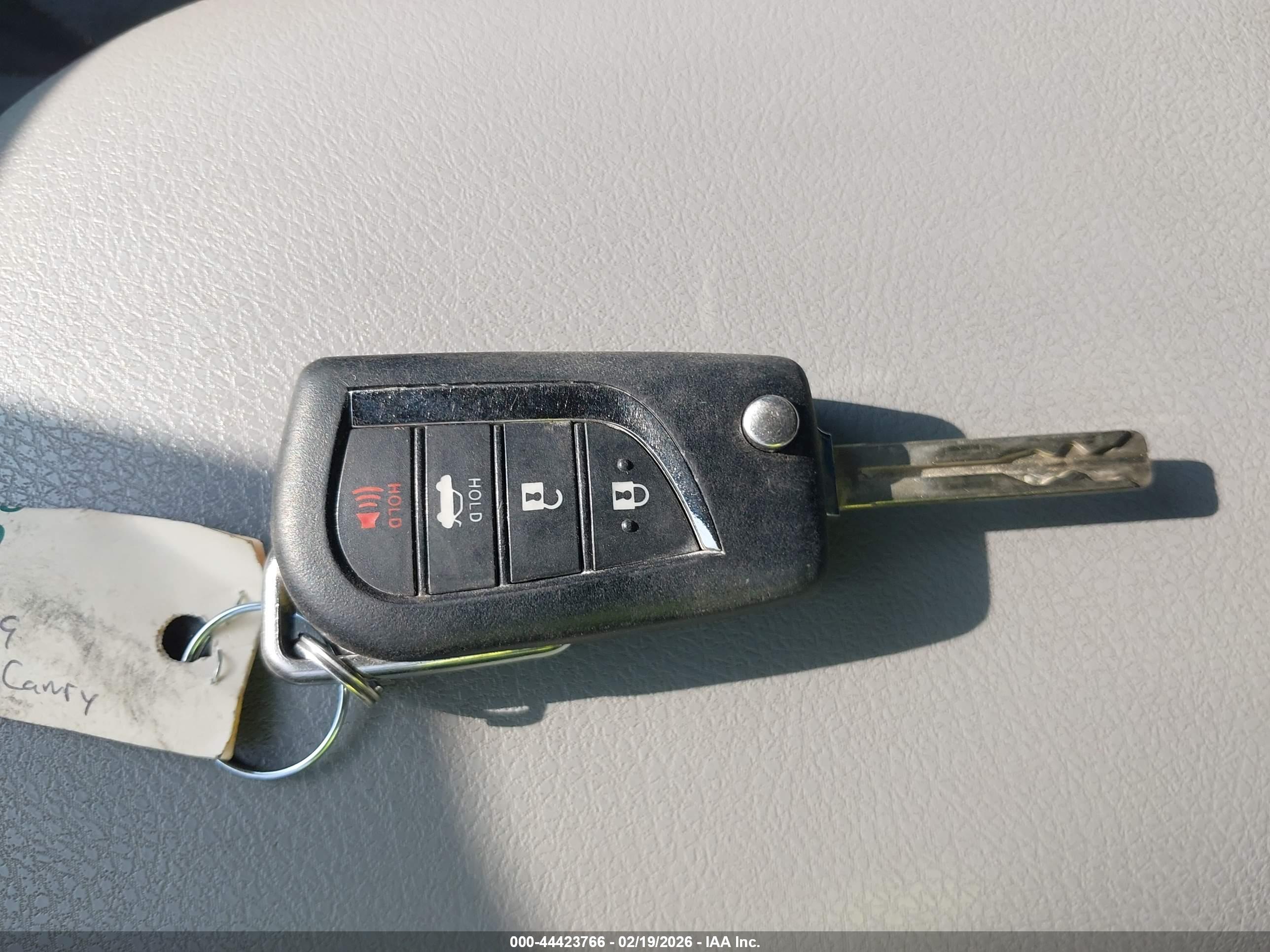 TOYOTA CAMRY image 11