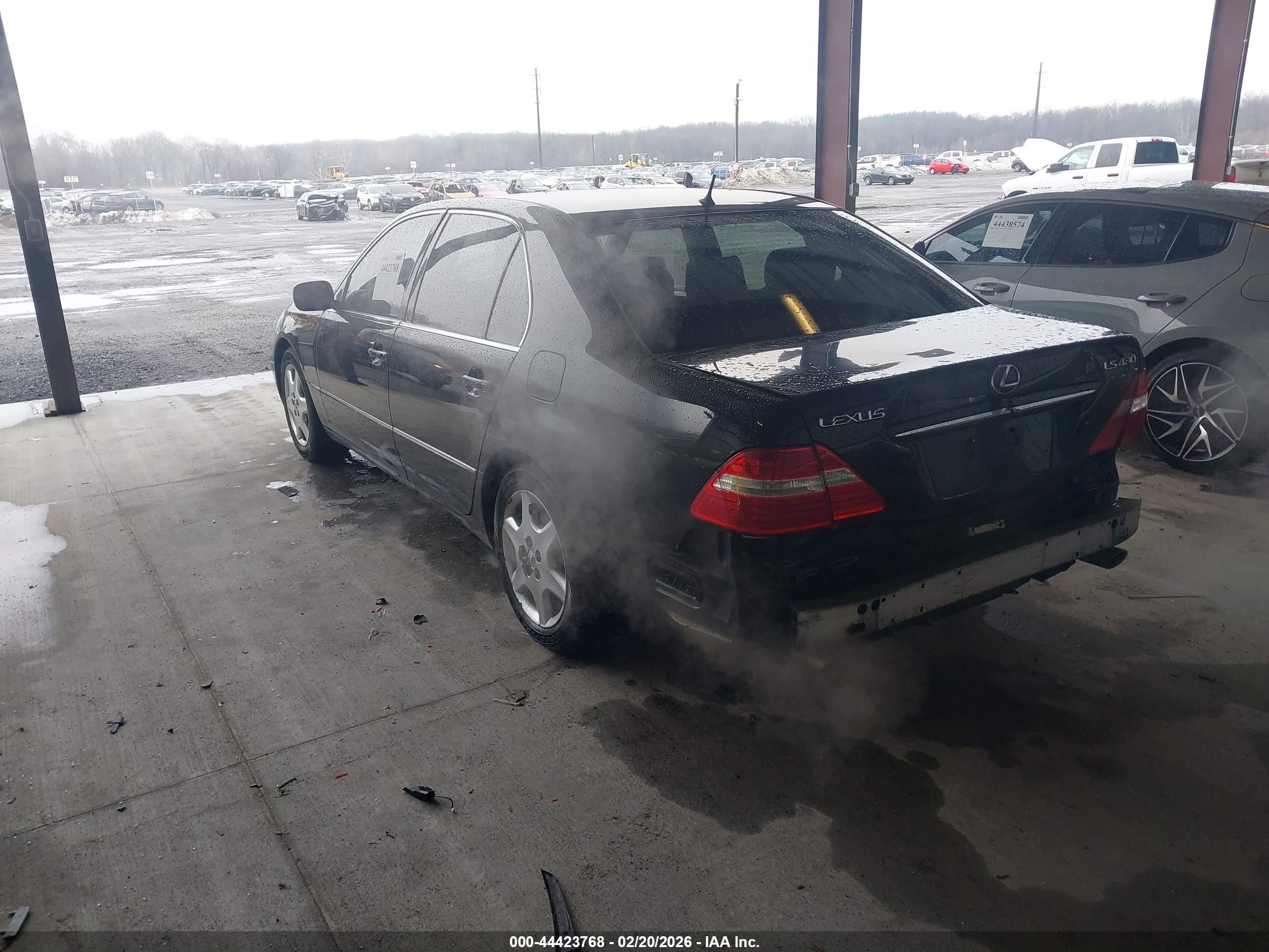 LEXUS LS image 3