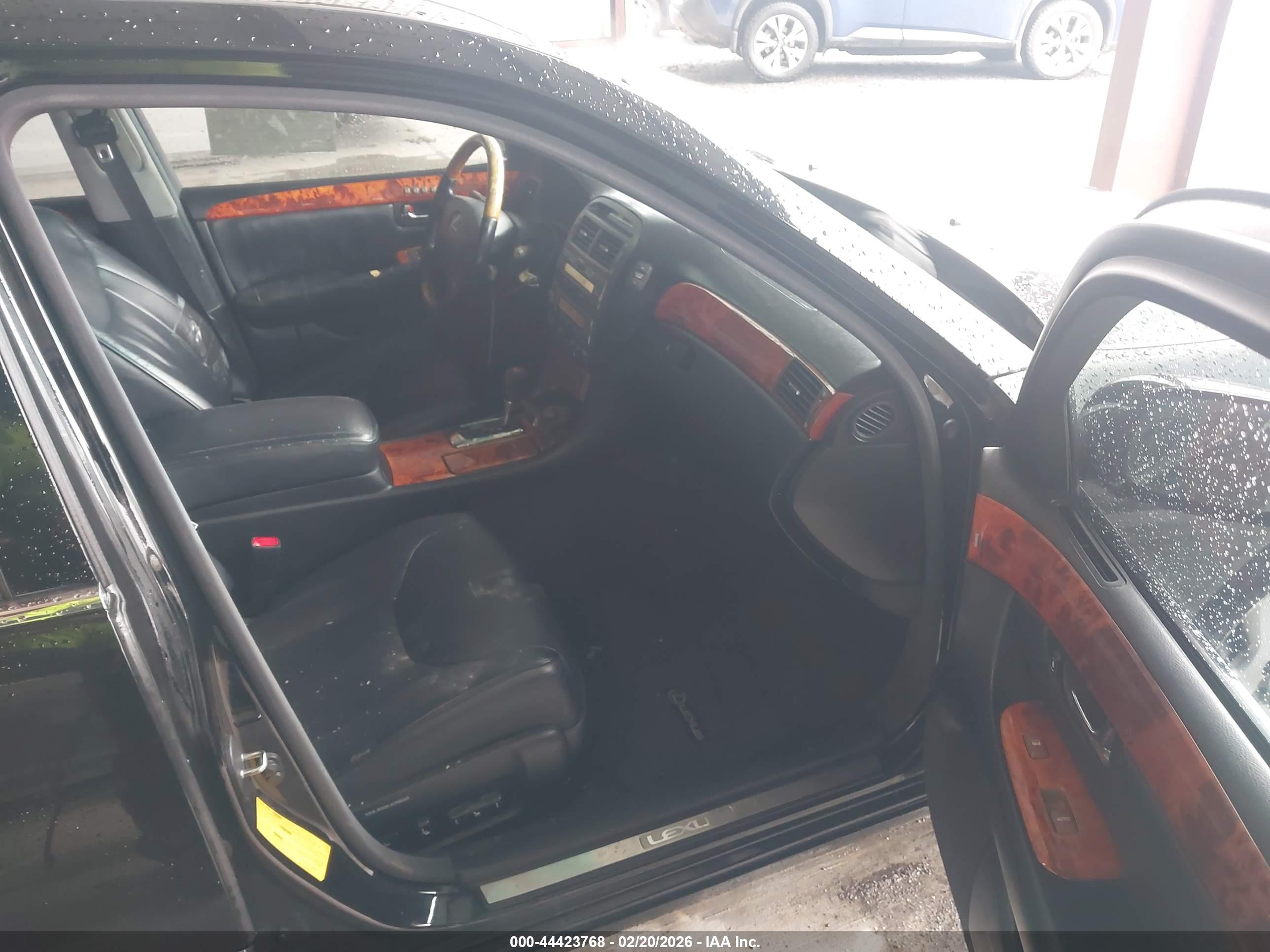 LEXUS LS image 5