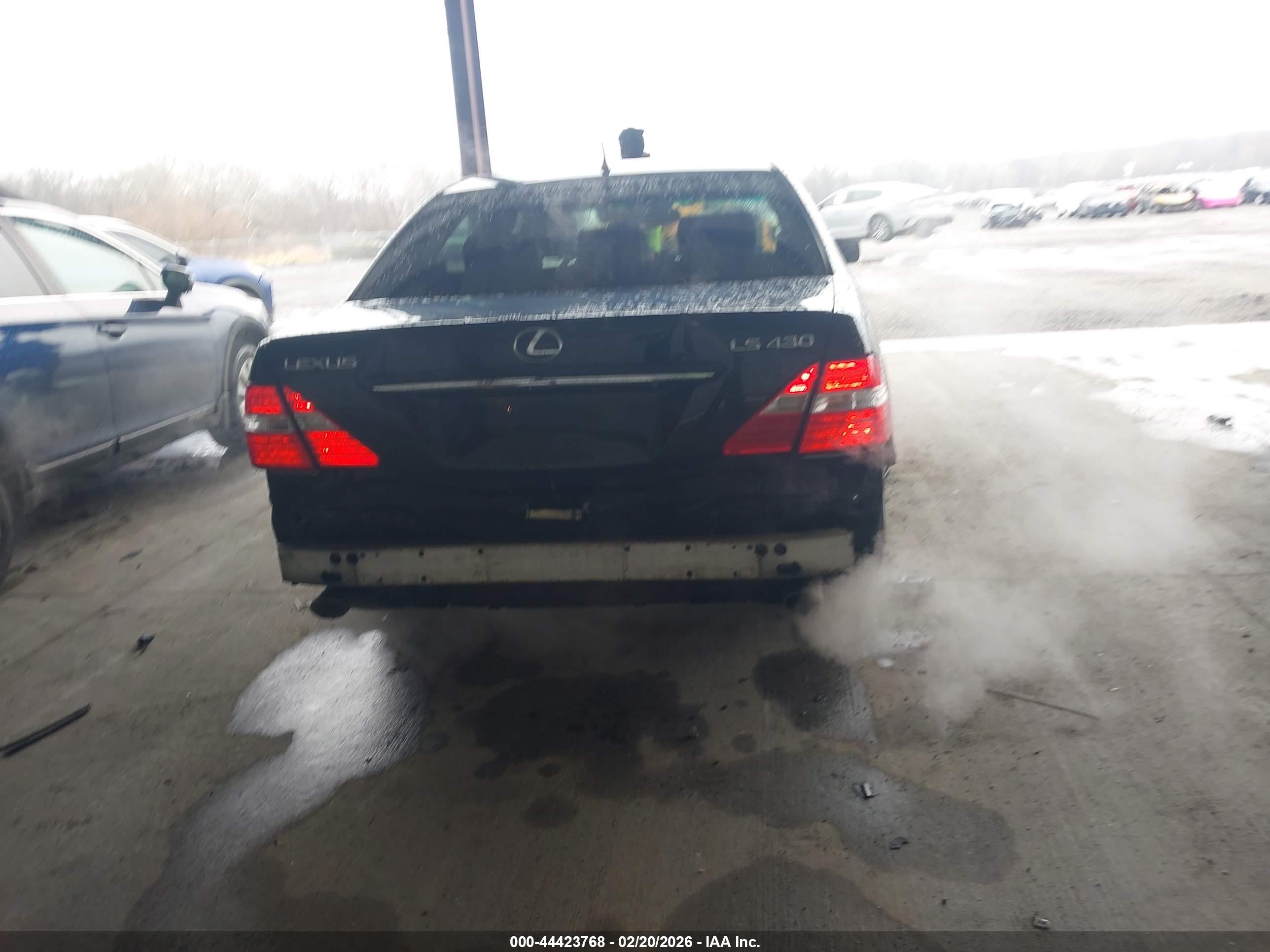 LEXUS LS image 6