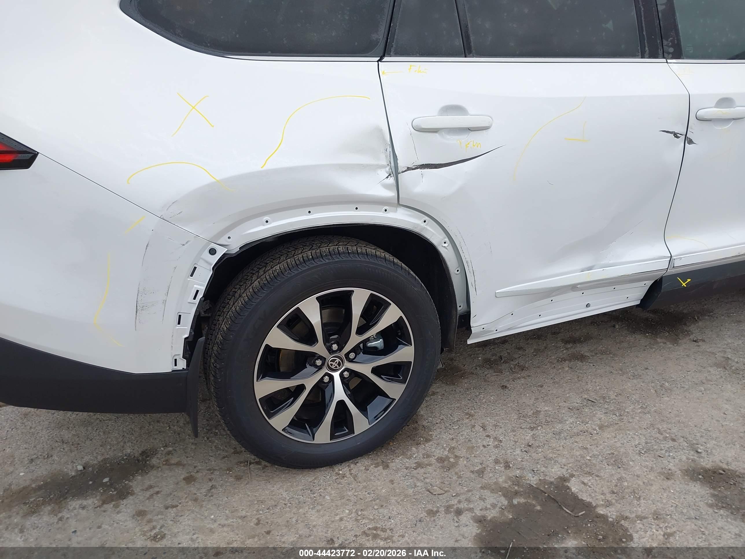 TOYOTA GRAND image 6