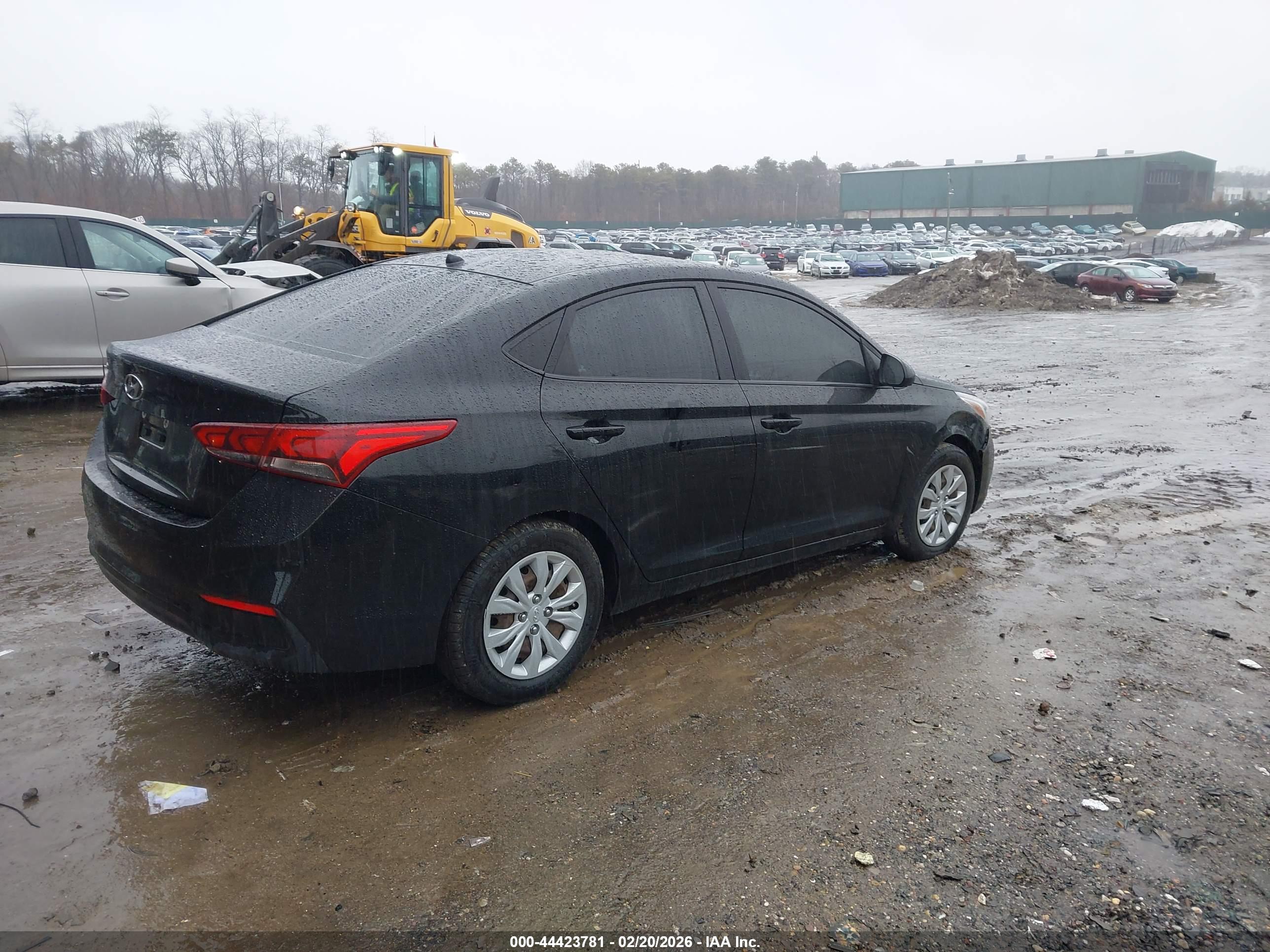 HYUNDAI ACCENT image 4