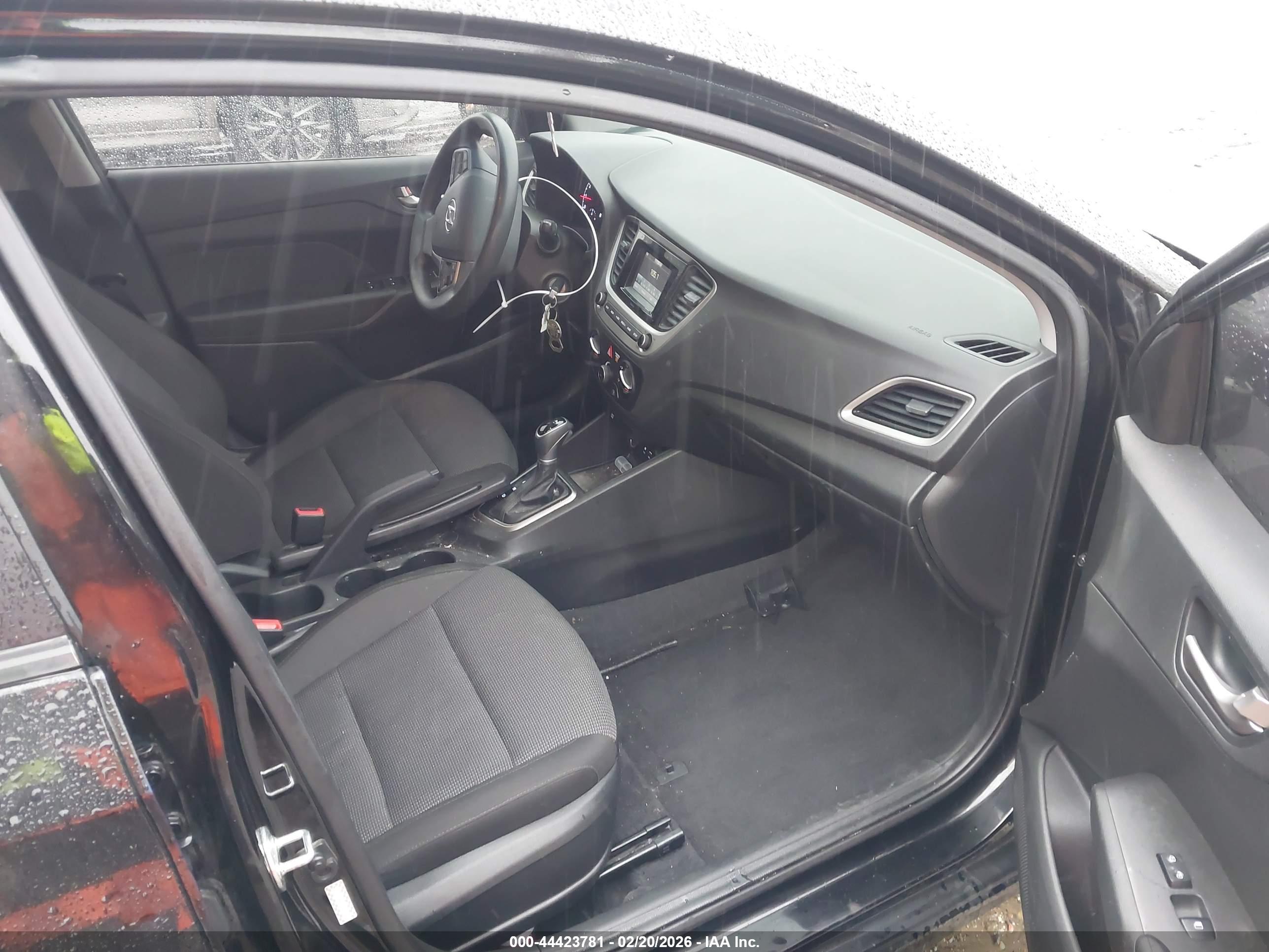 HYUNDAI ACCENT image 5