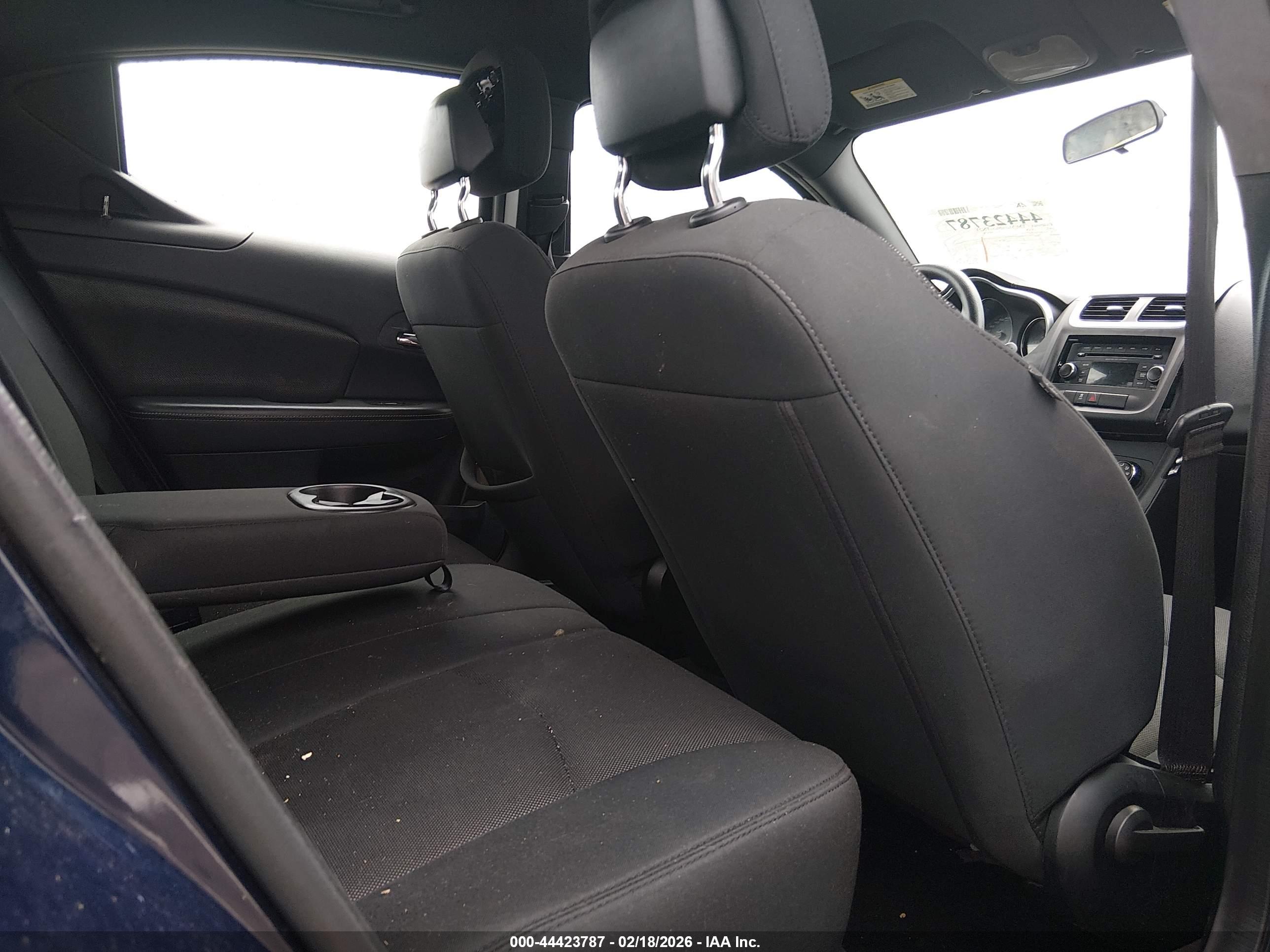 DODGE AVENGER image 8