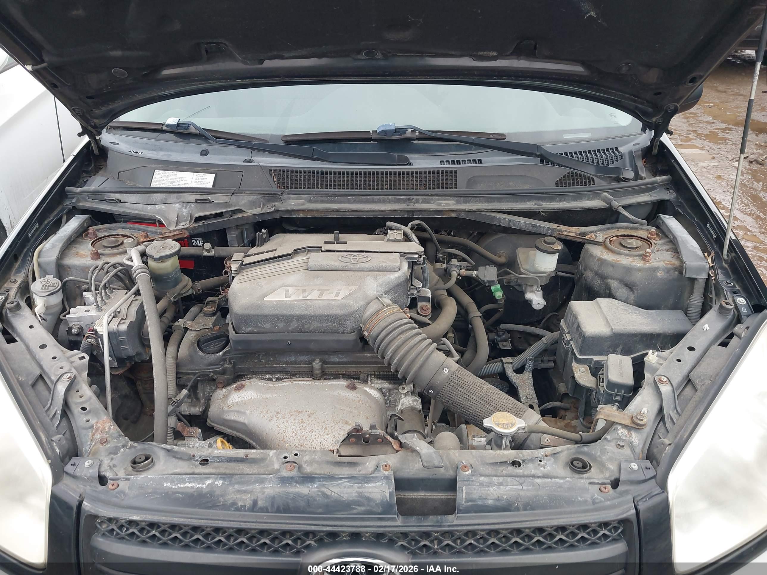 TOYOTA RAV4 image 10