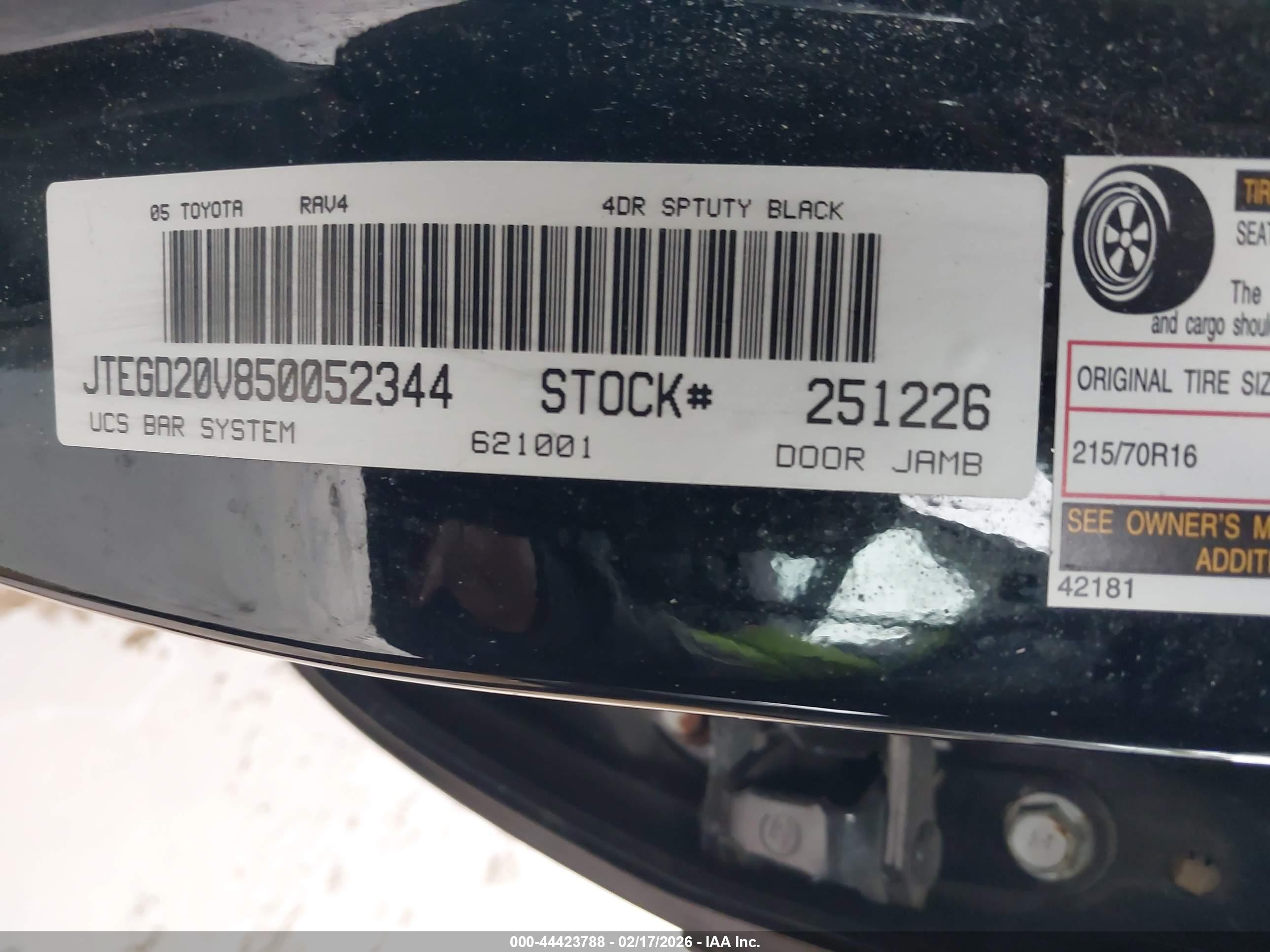 TOYOTA RAV4 image 9