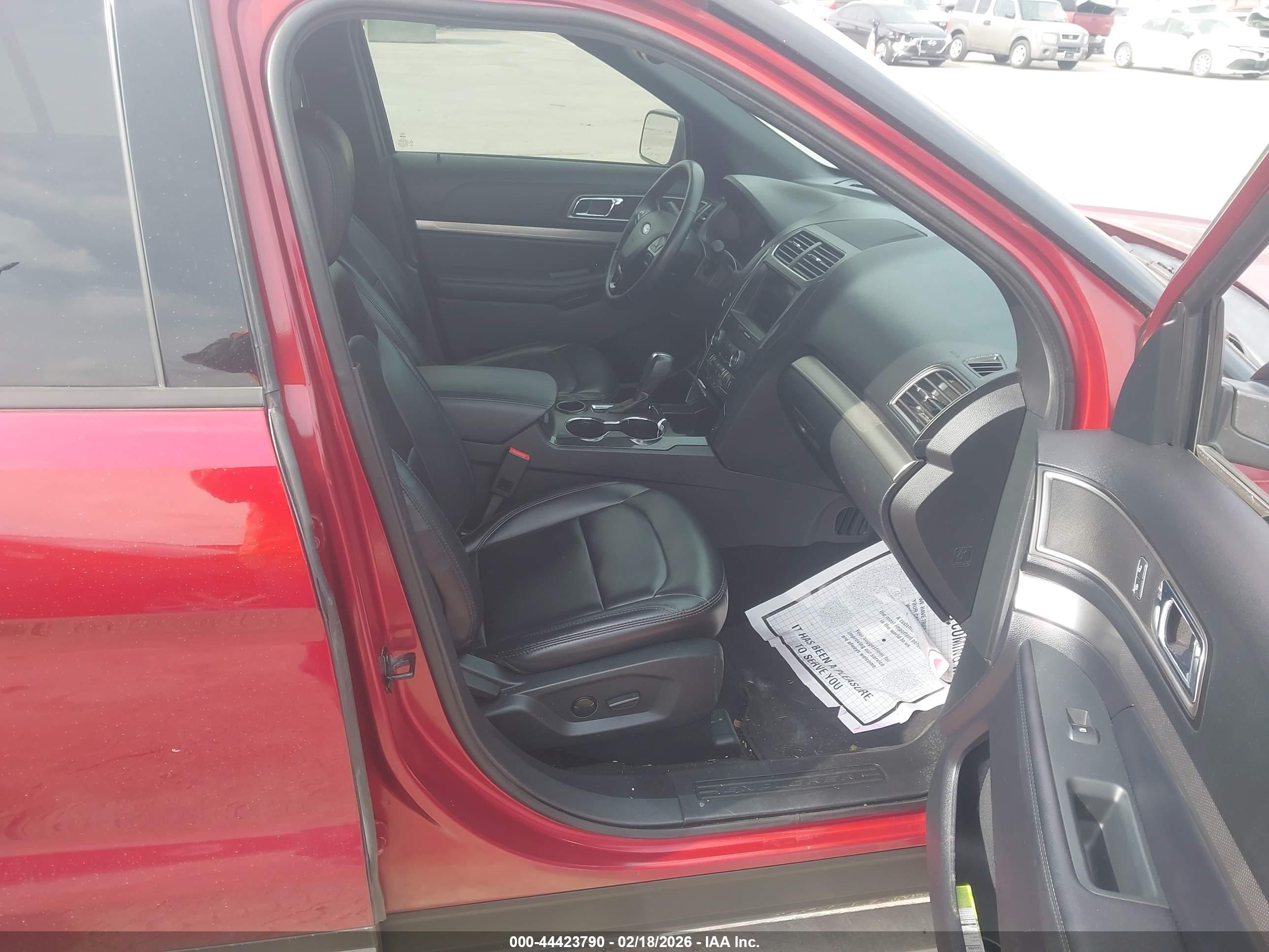 FORD EXPLORER image 5