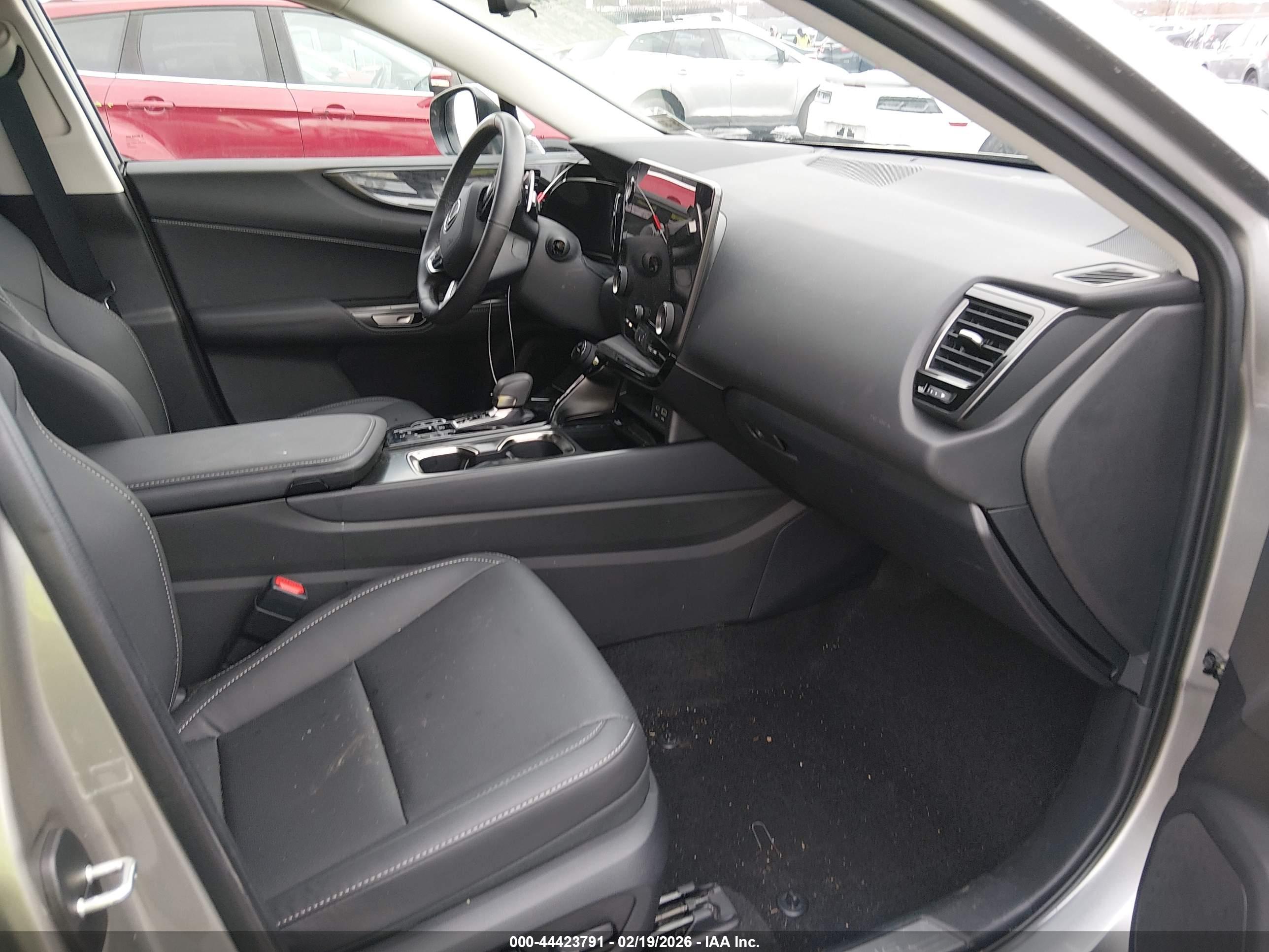 LEXUS NX image 5