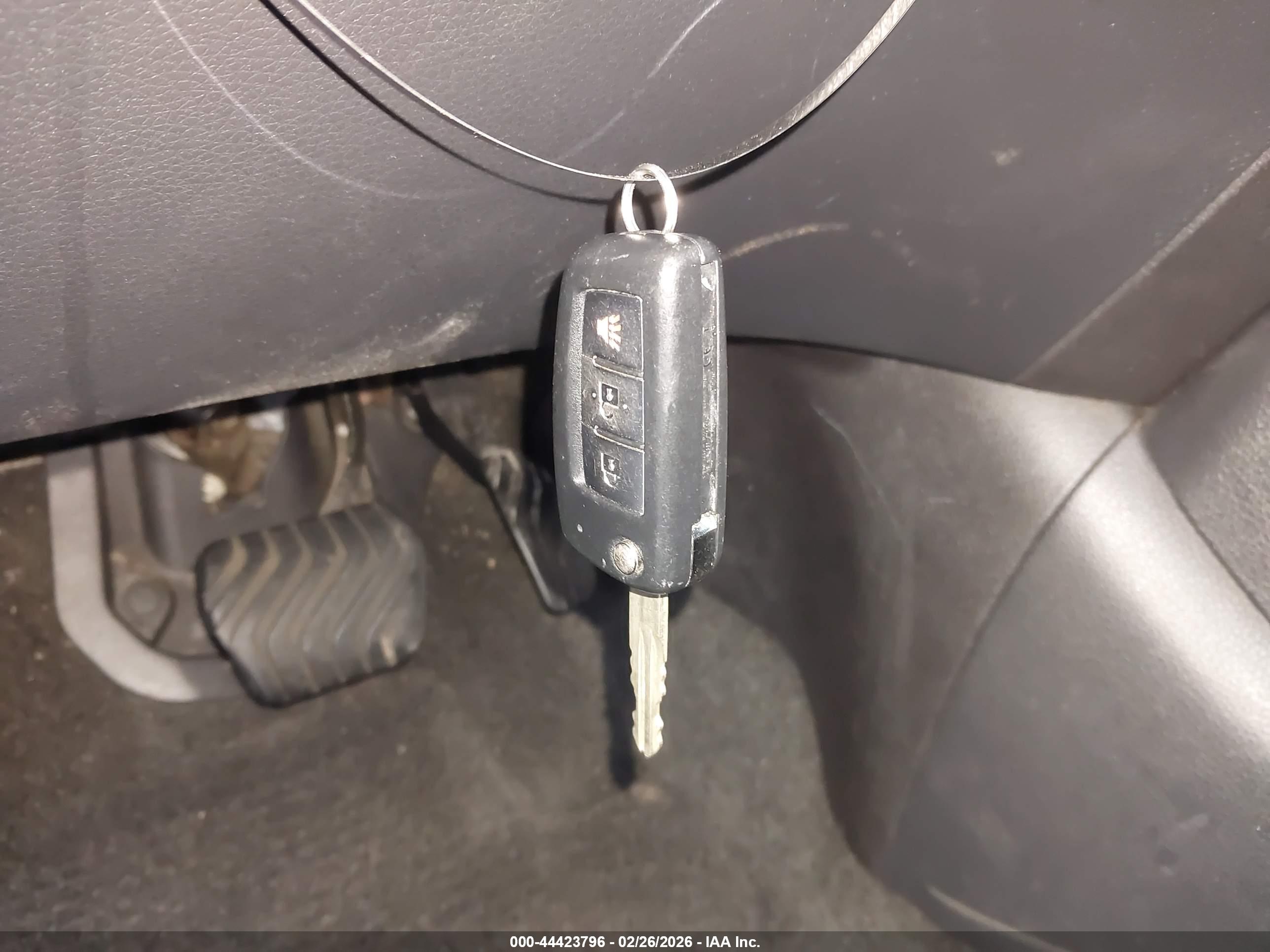 NISSAN ROGUE image 11