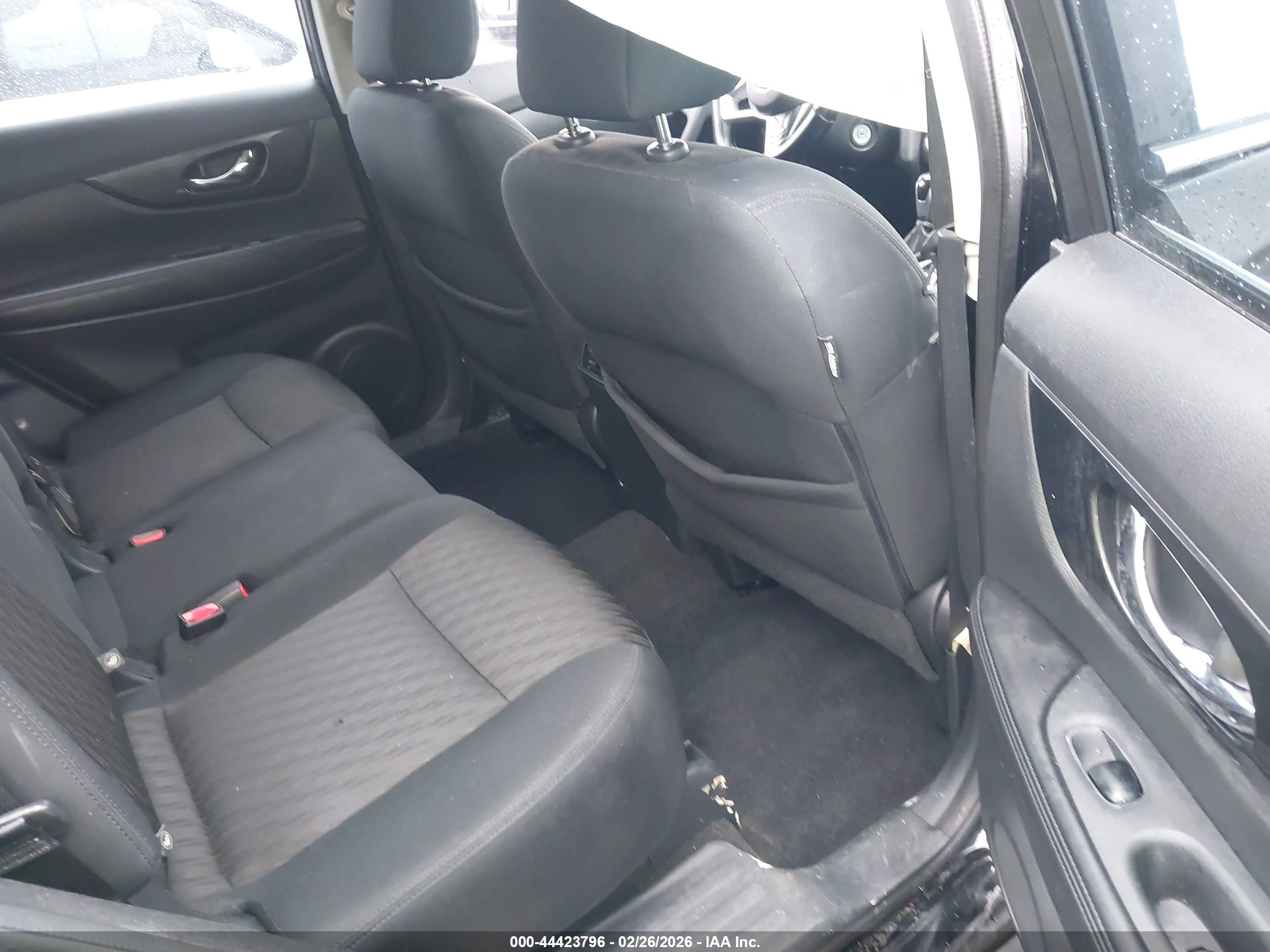 NISSAN ROGUE image 8