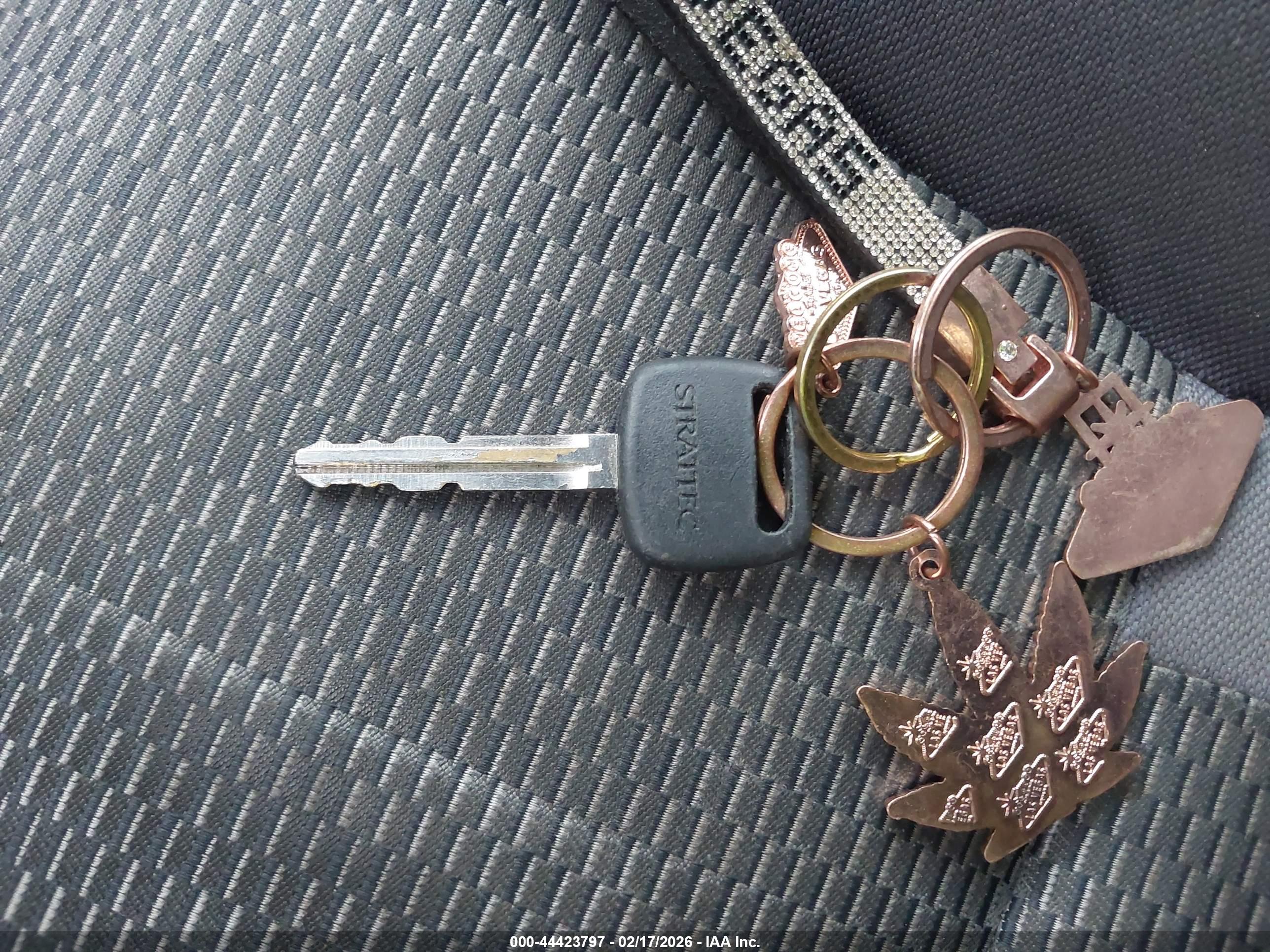 TOYOTA RAV4 image 11
