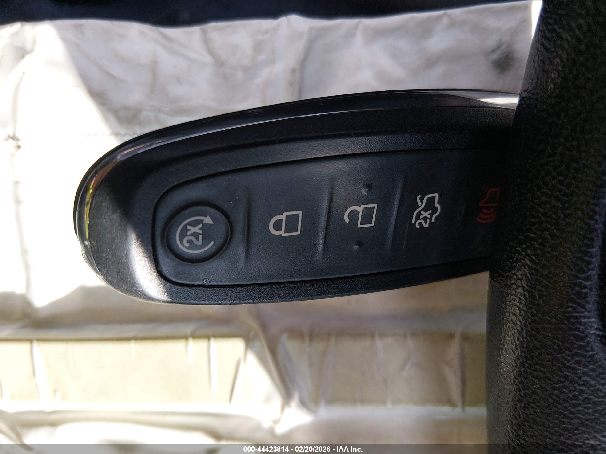 FORD ESCAPE image 11