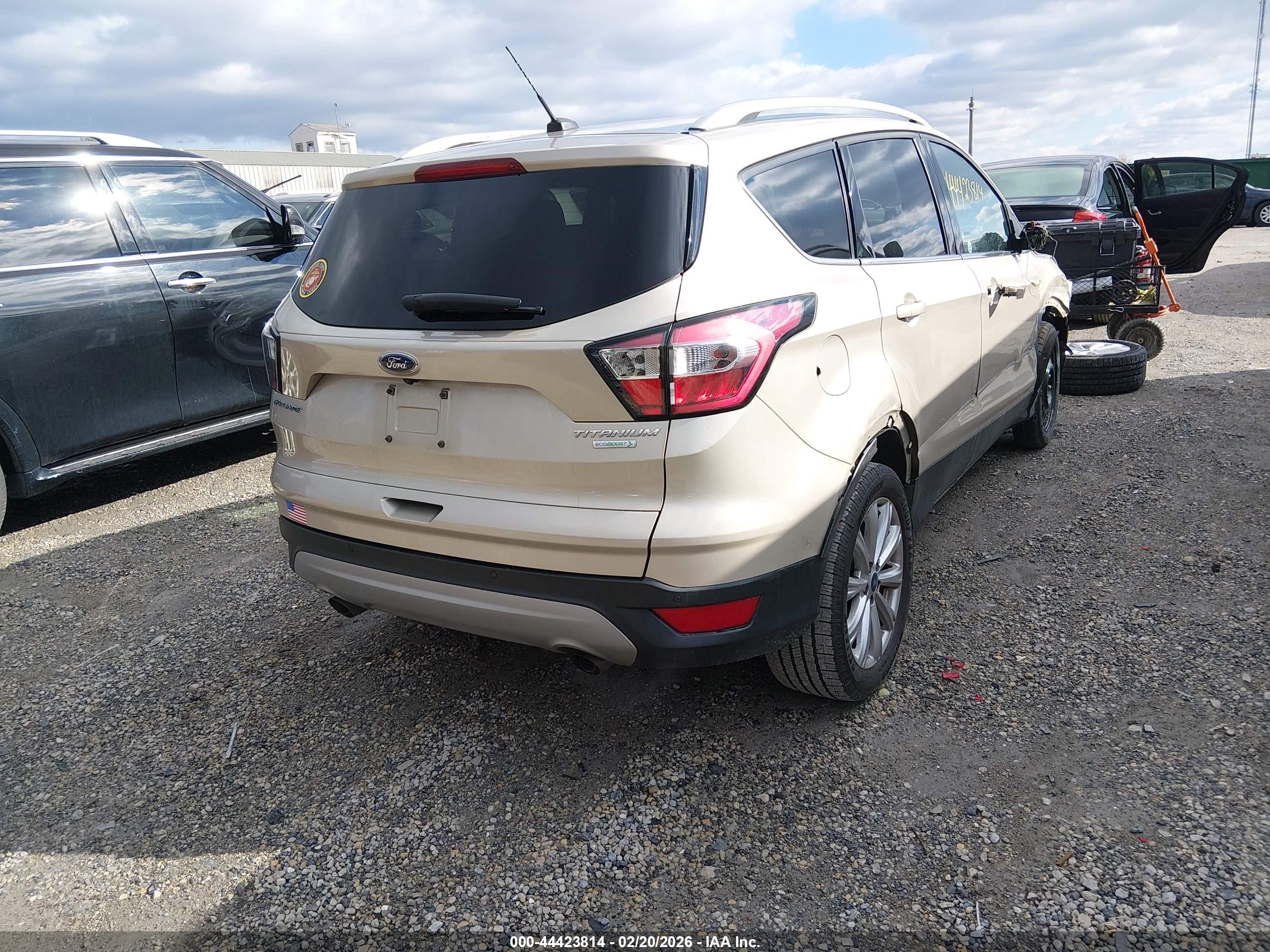 FORD ESCAPE image 4