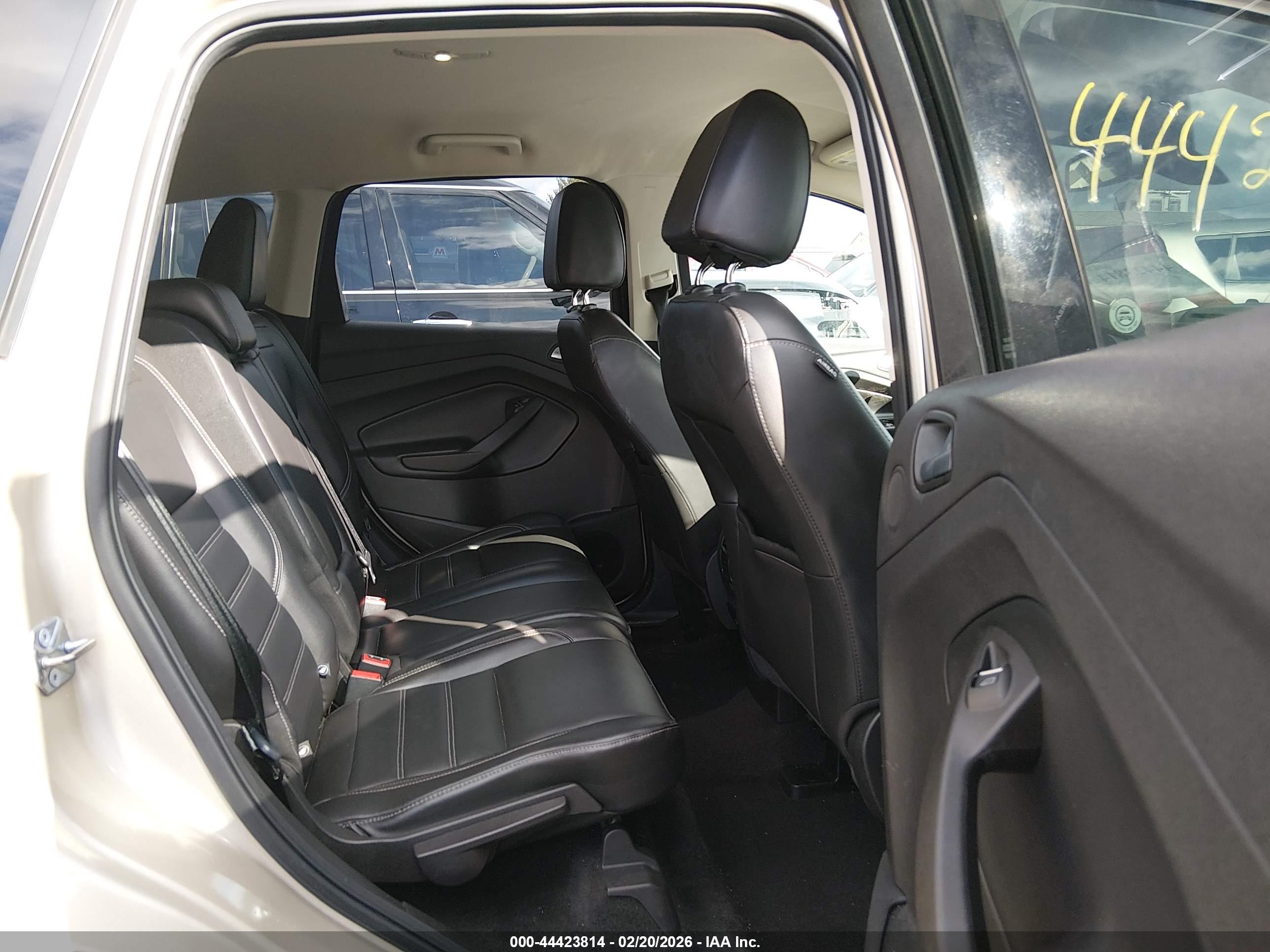 FORD ESCAPE image 8