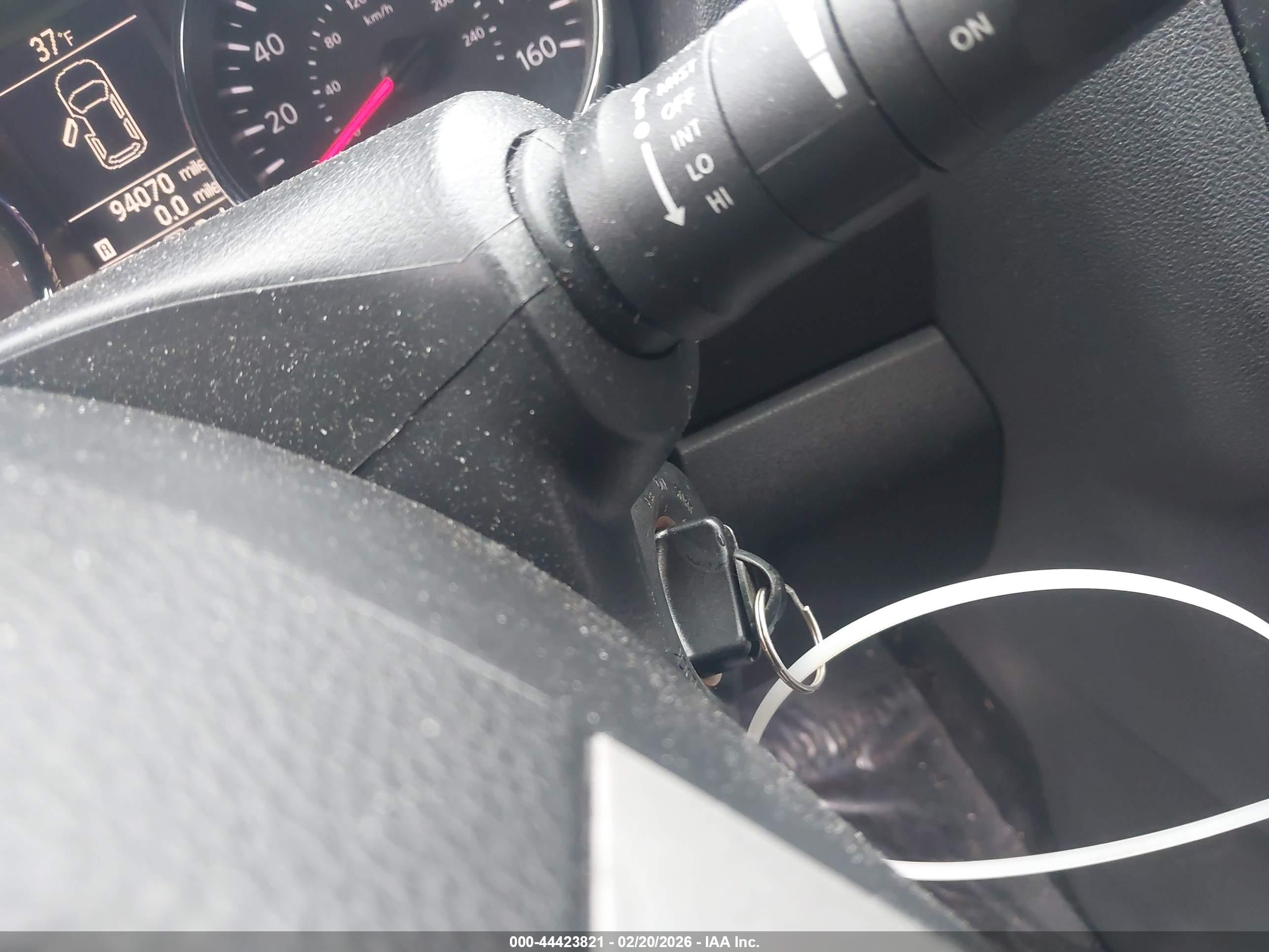 NISSAN ROGUE image 11
