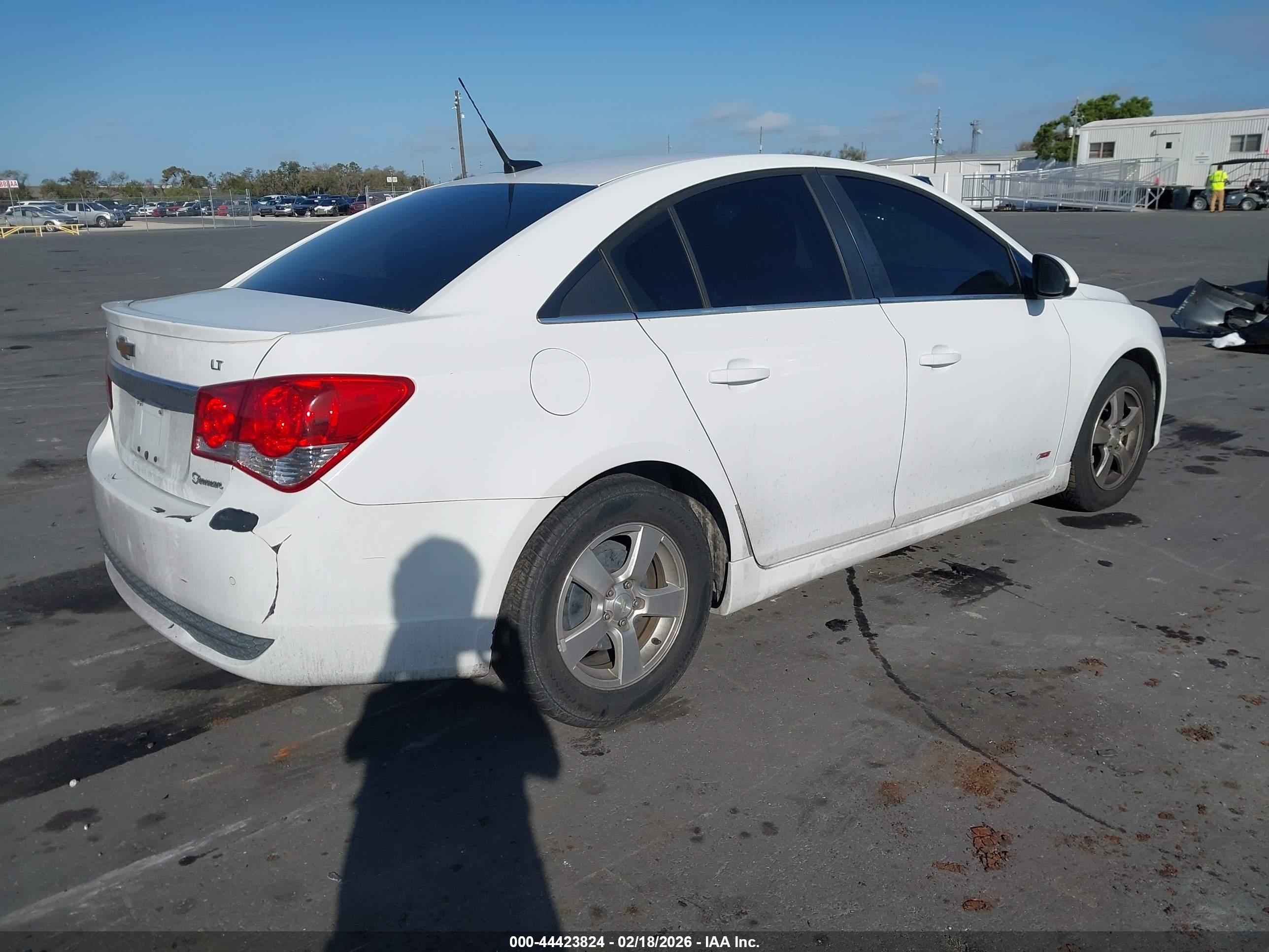 CHEVROLET CRUZE image 4
