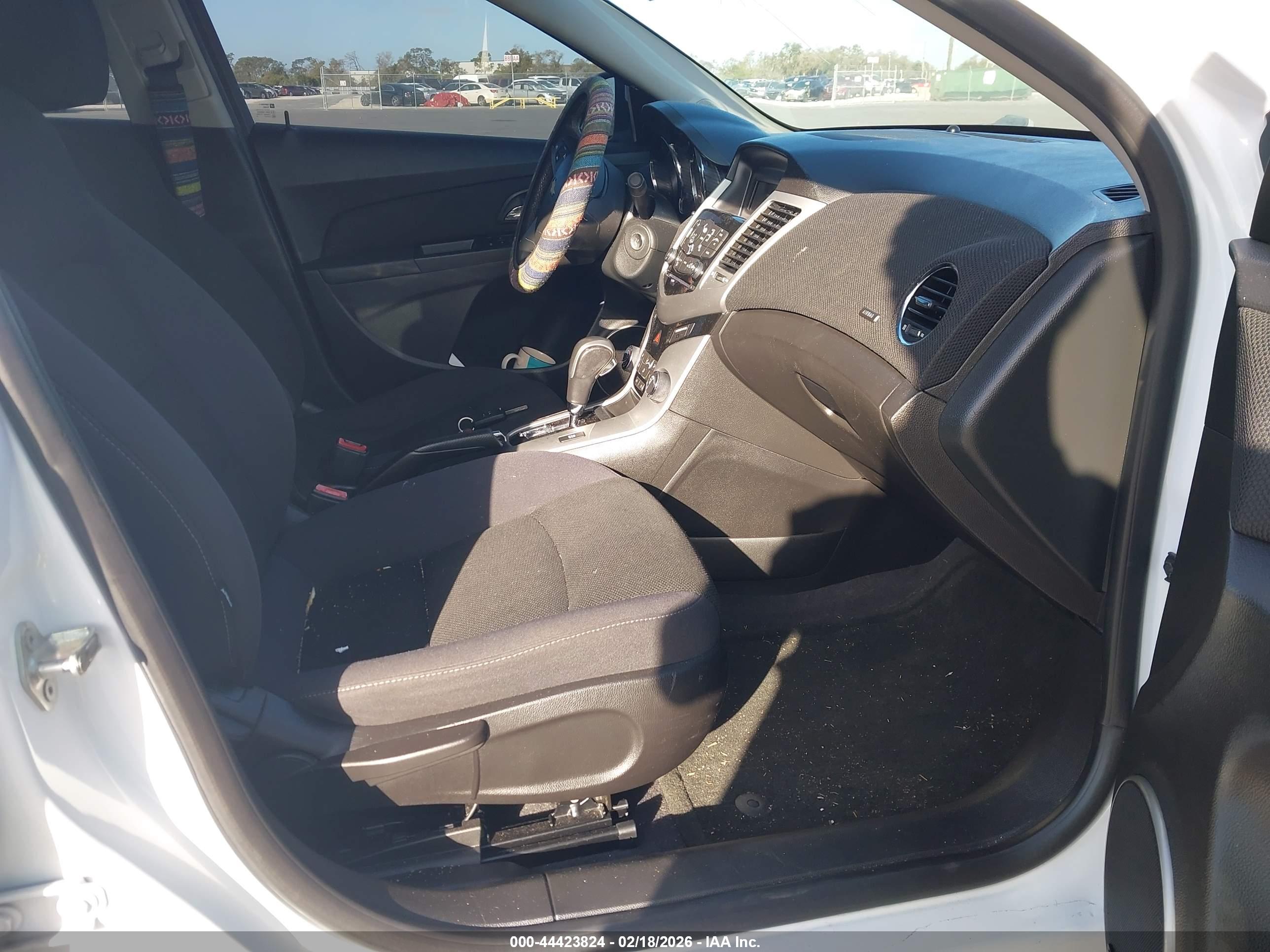 CHEVROLET CRUZE image 5