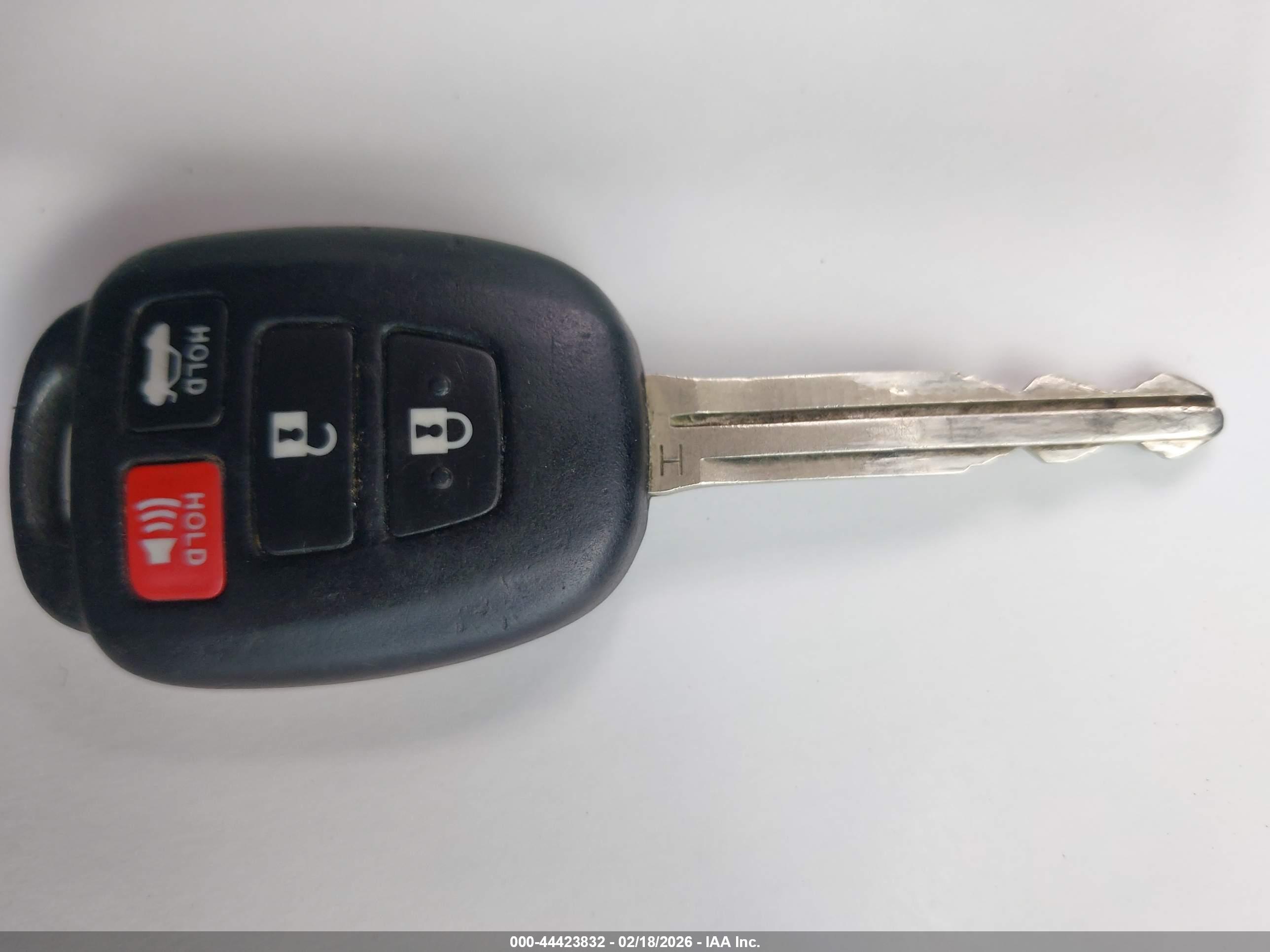TOYOTA COROLLA image 11