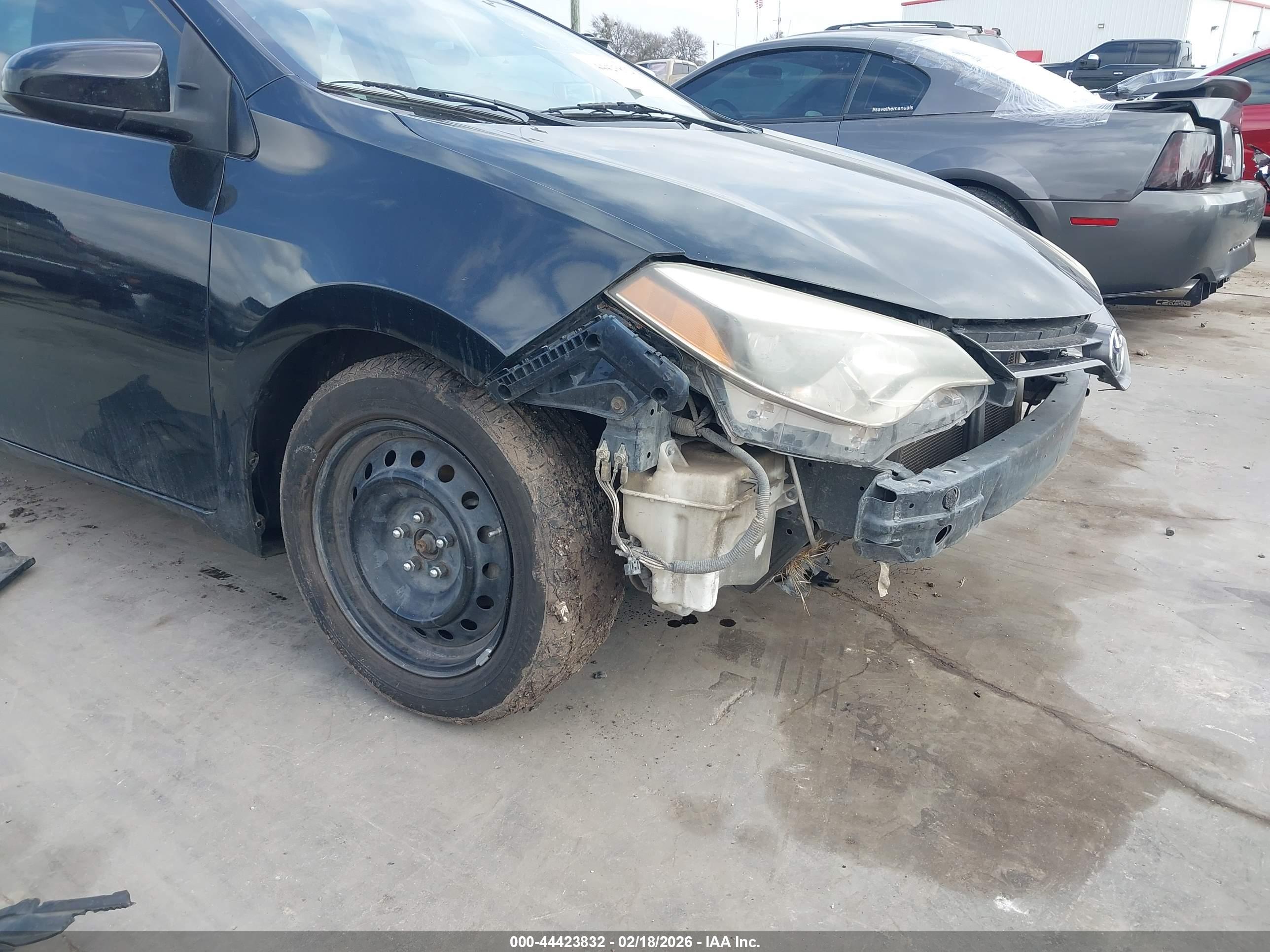 TOYOTA COROLLA image 6