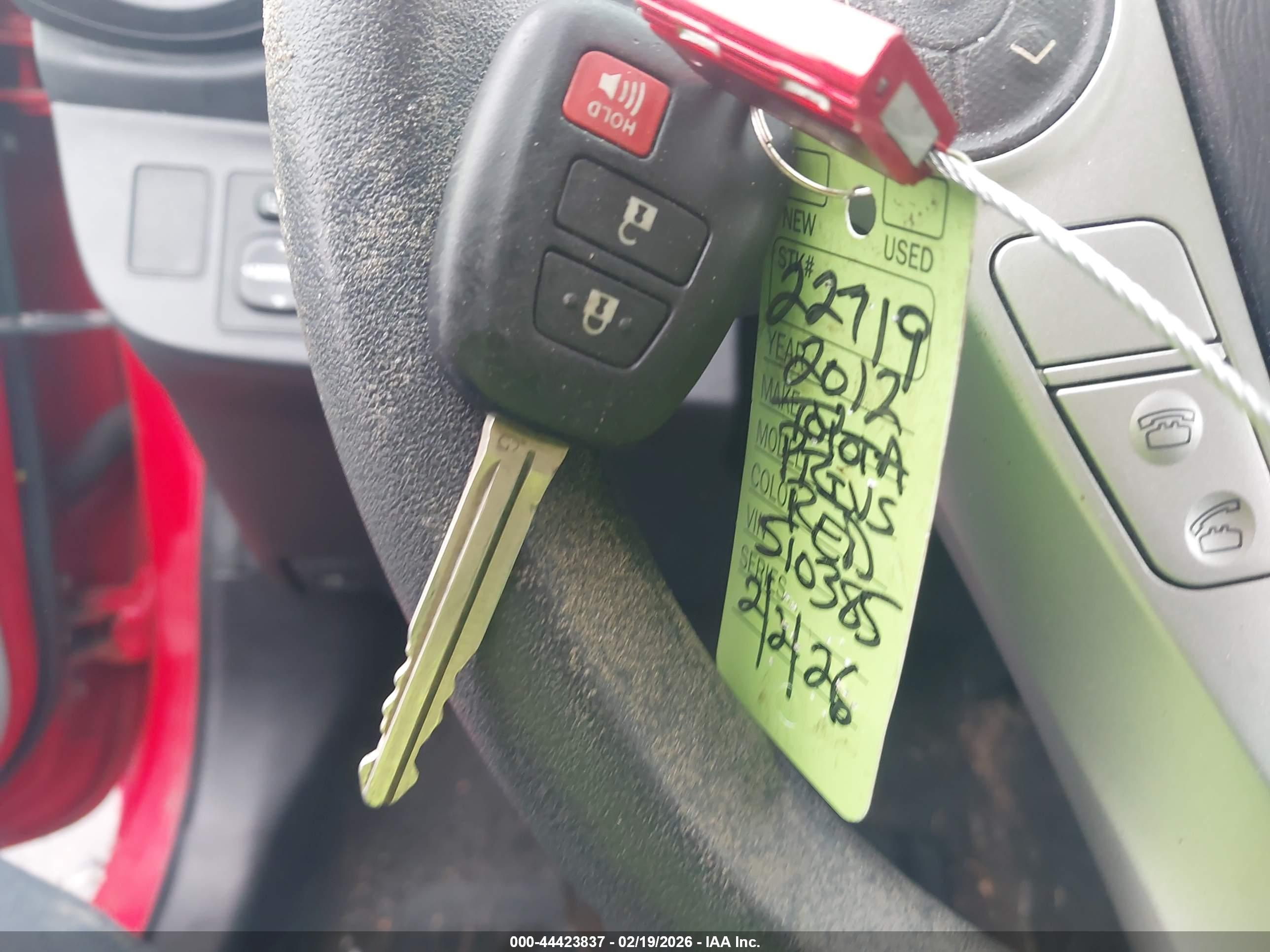 TOYOTA PRIUS image 11