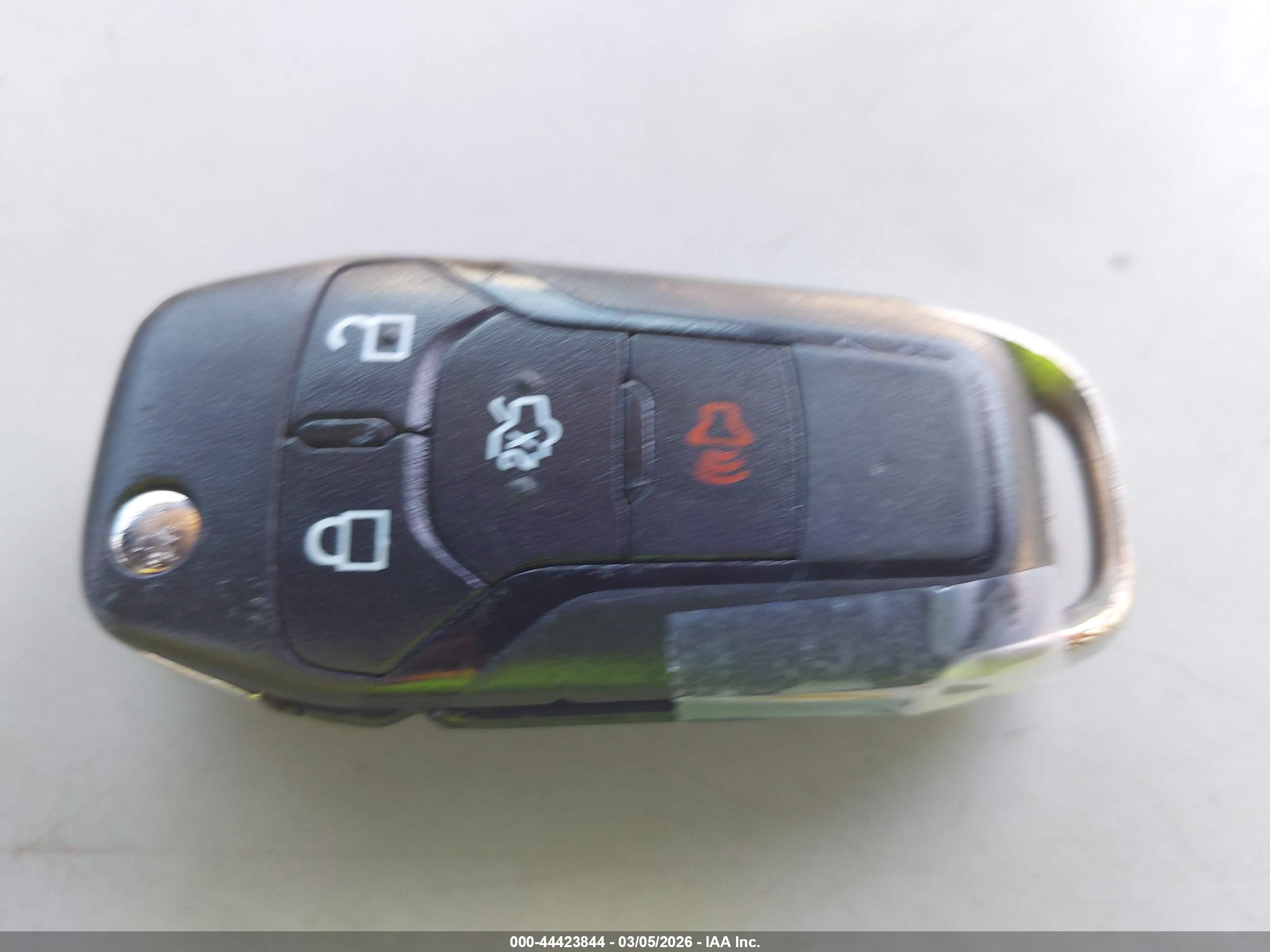 FORD FUSION image 11