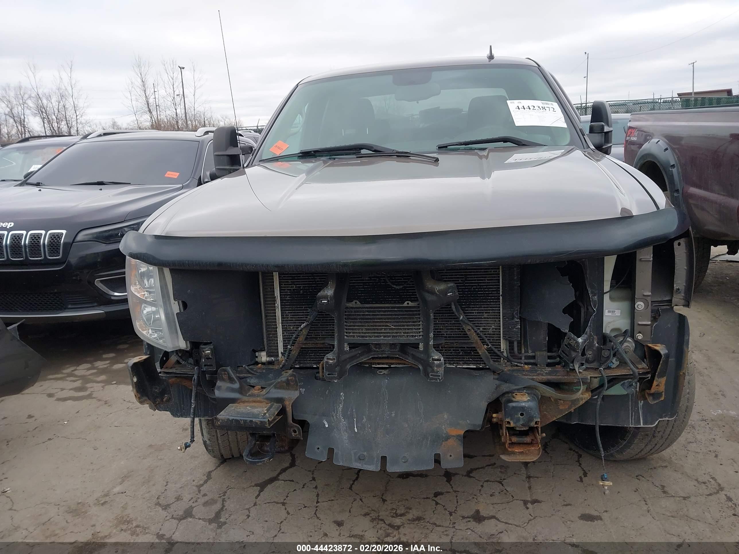 CHEVROLET SILVERADO image 6