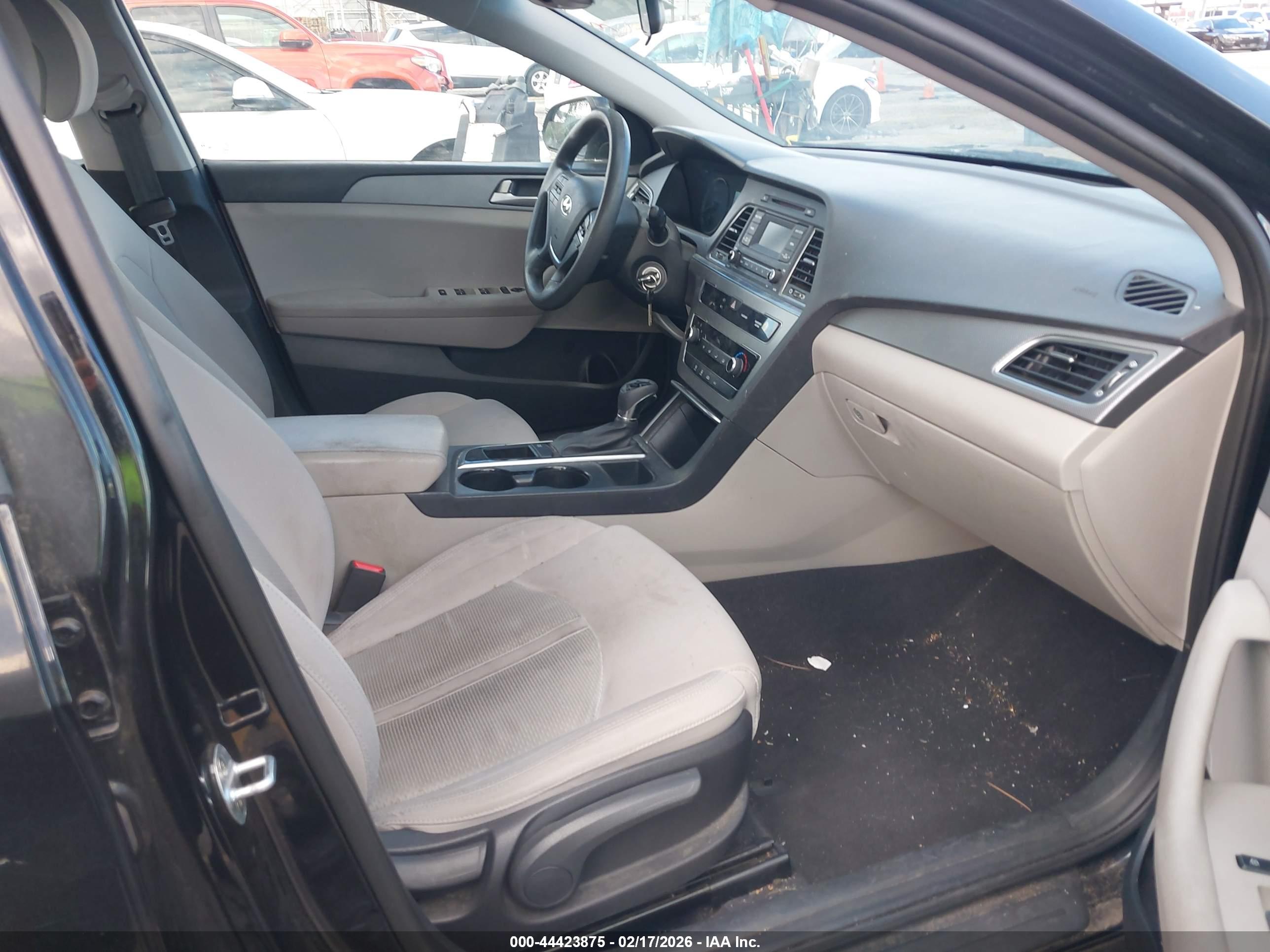 HYUNDAI SONATA image 5