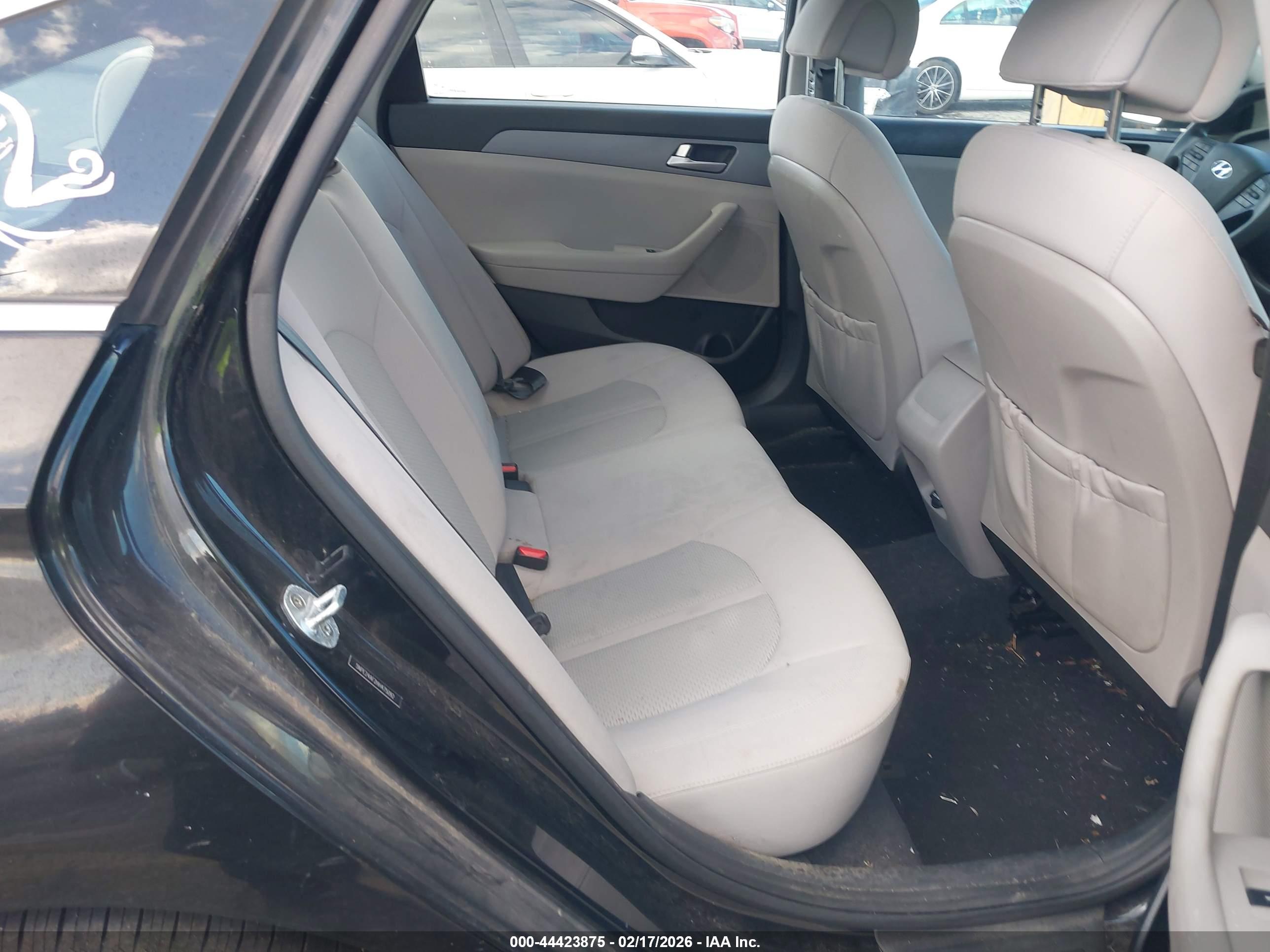 HYUNDAI SONATA image 8