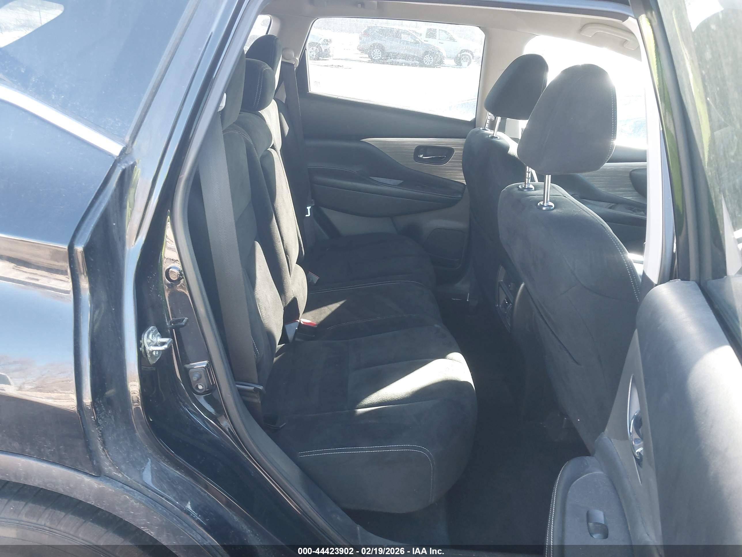 NISSAN MURANO image 8