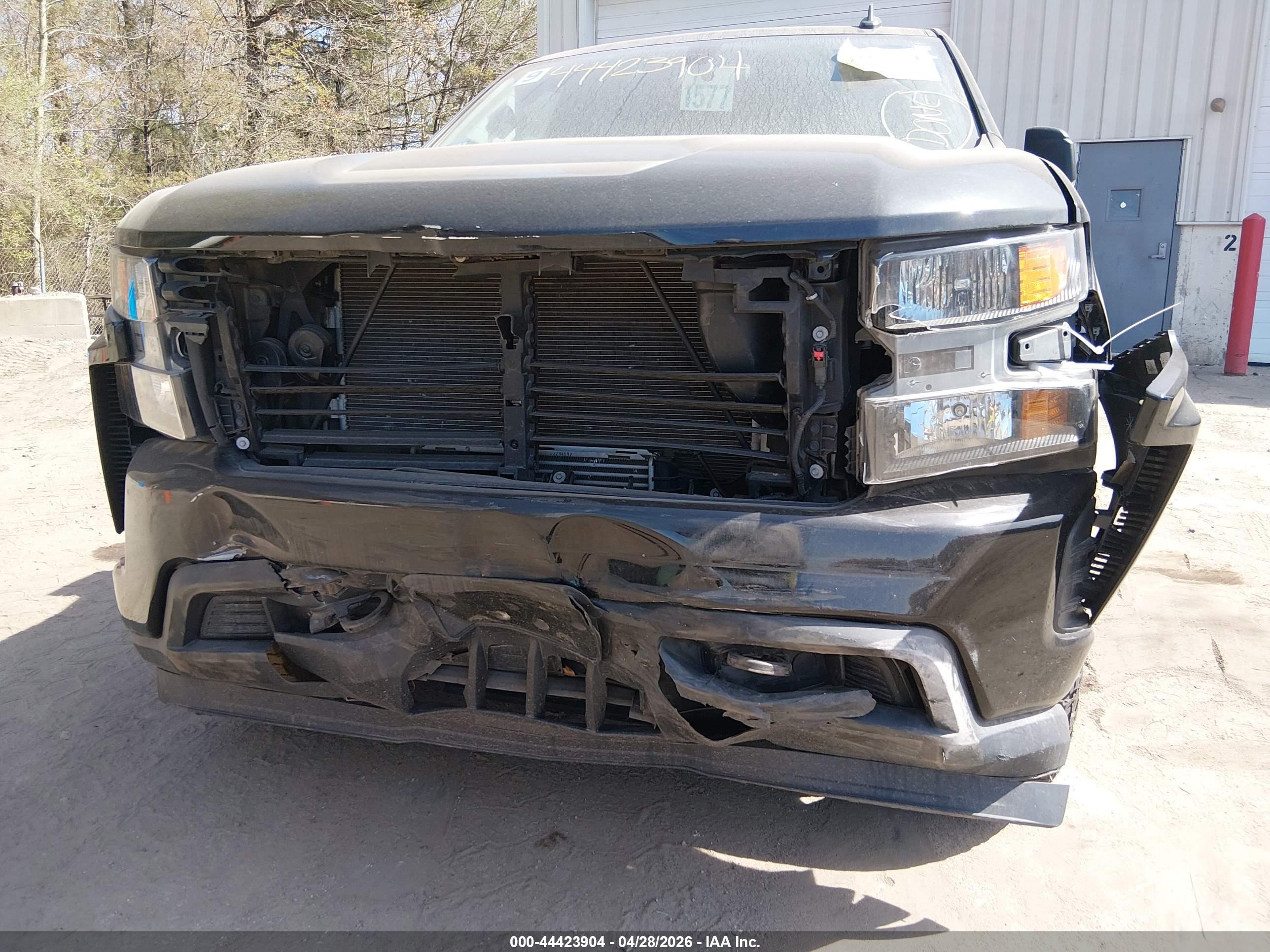 CHEVROLET SILVERADO image 6