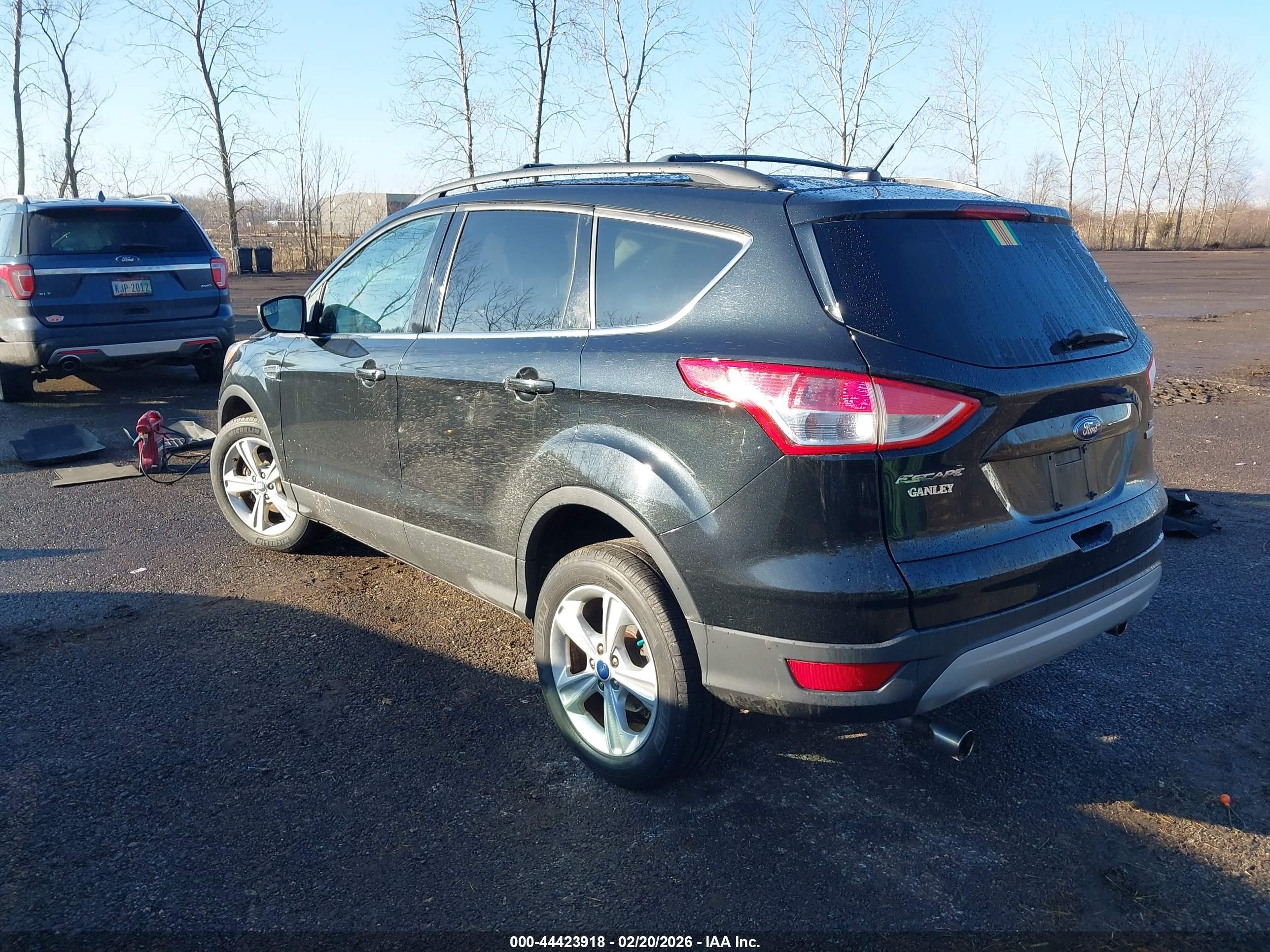 FORD ESCAPE image 3