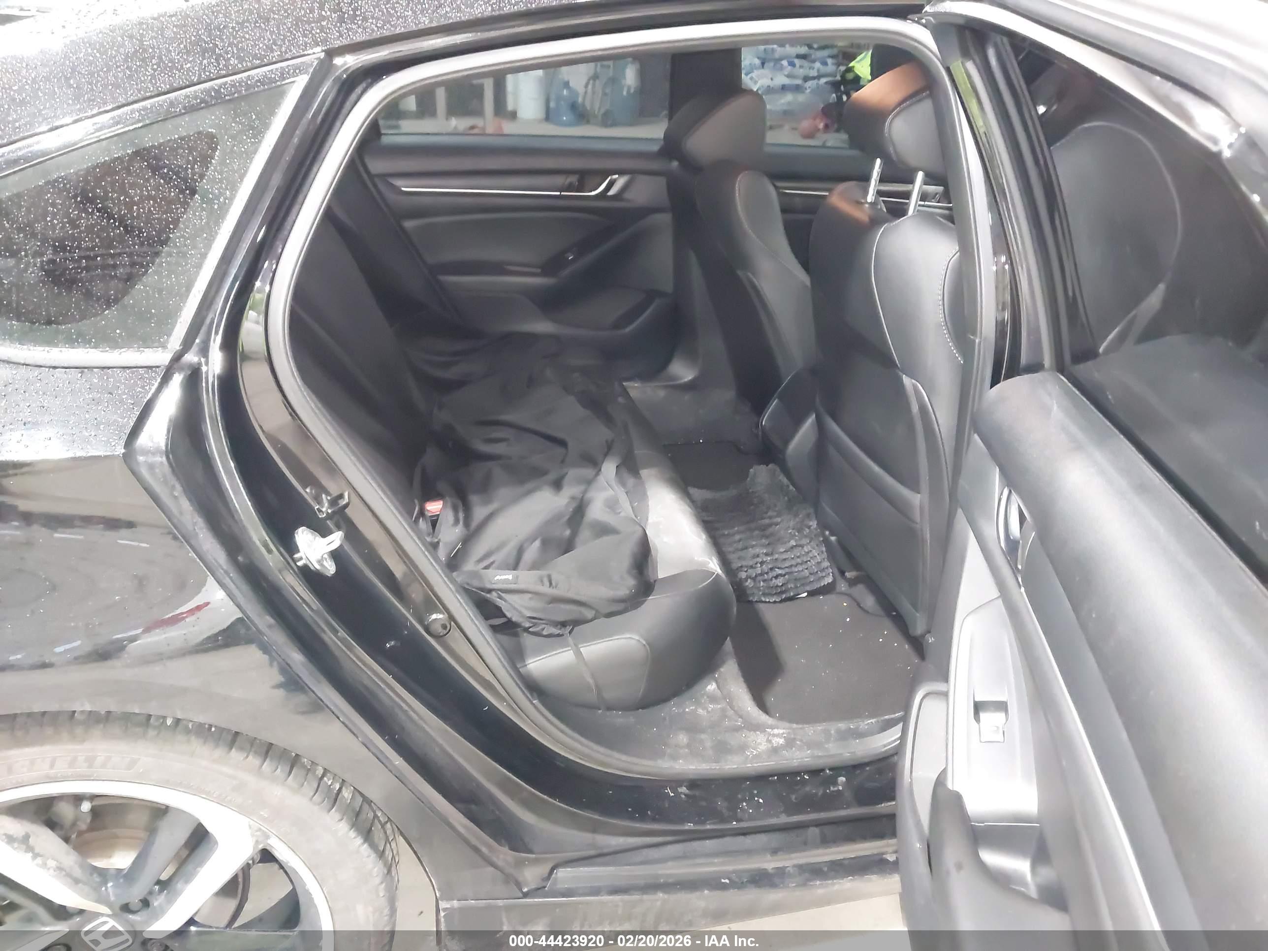 HONDA ACCORD image 8