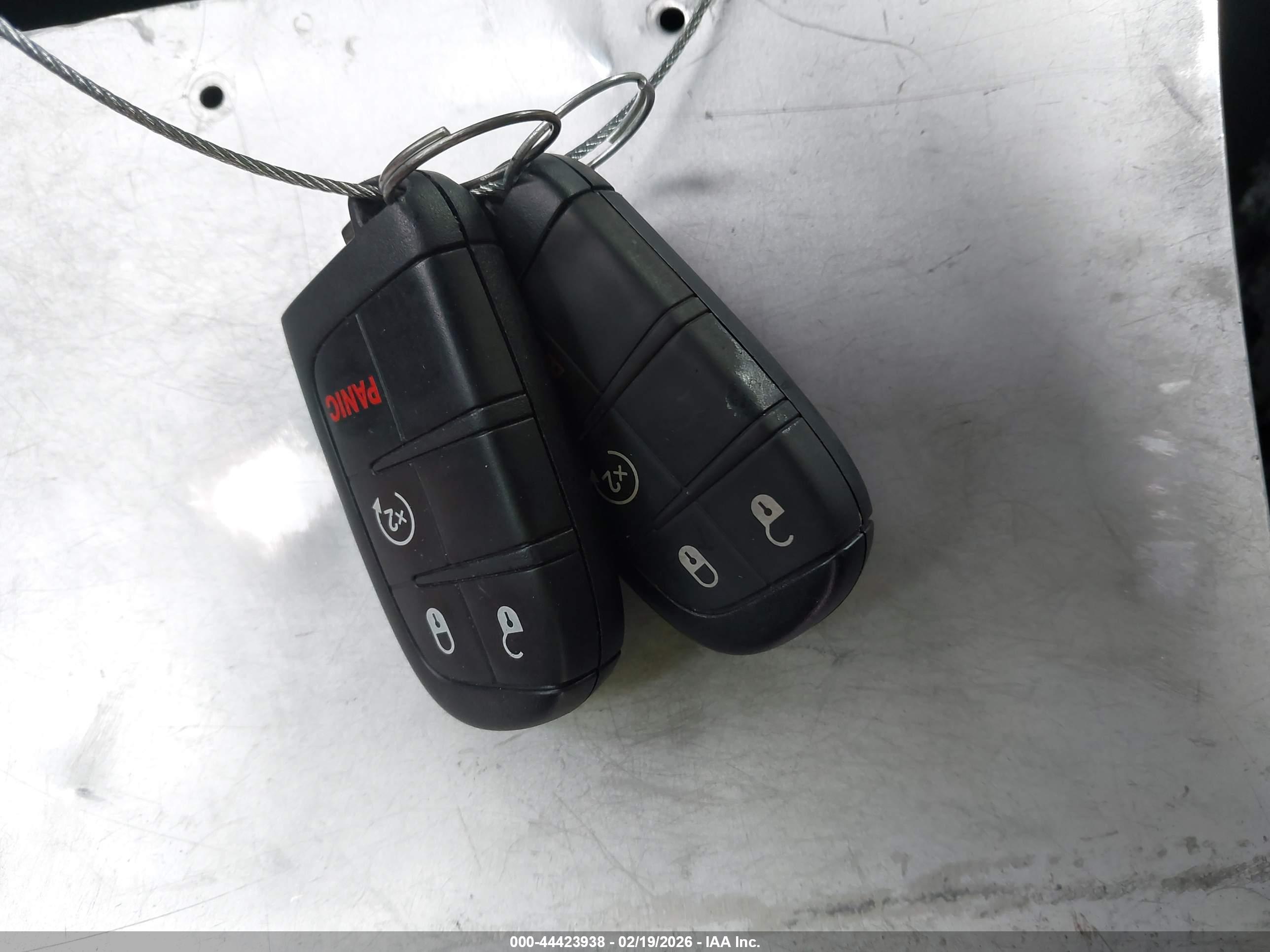 JEEP RENEGADE image 11
