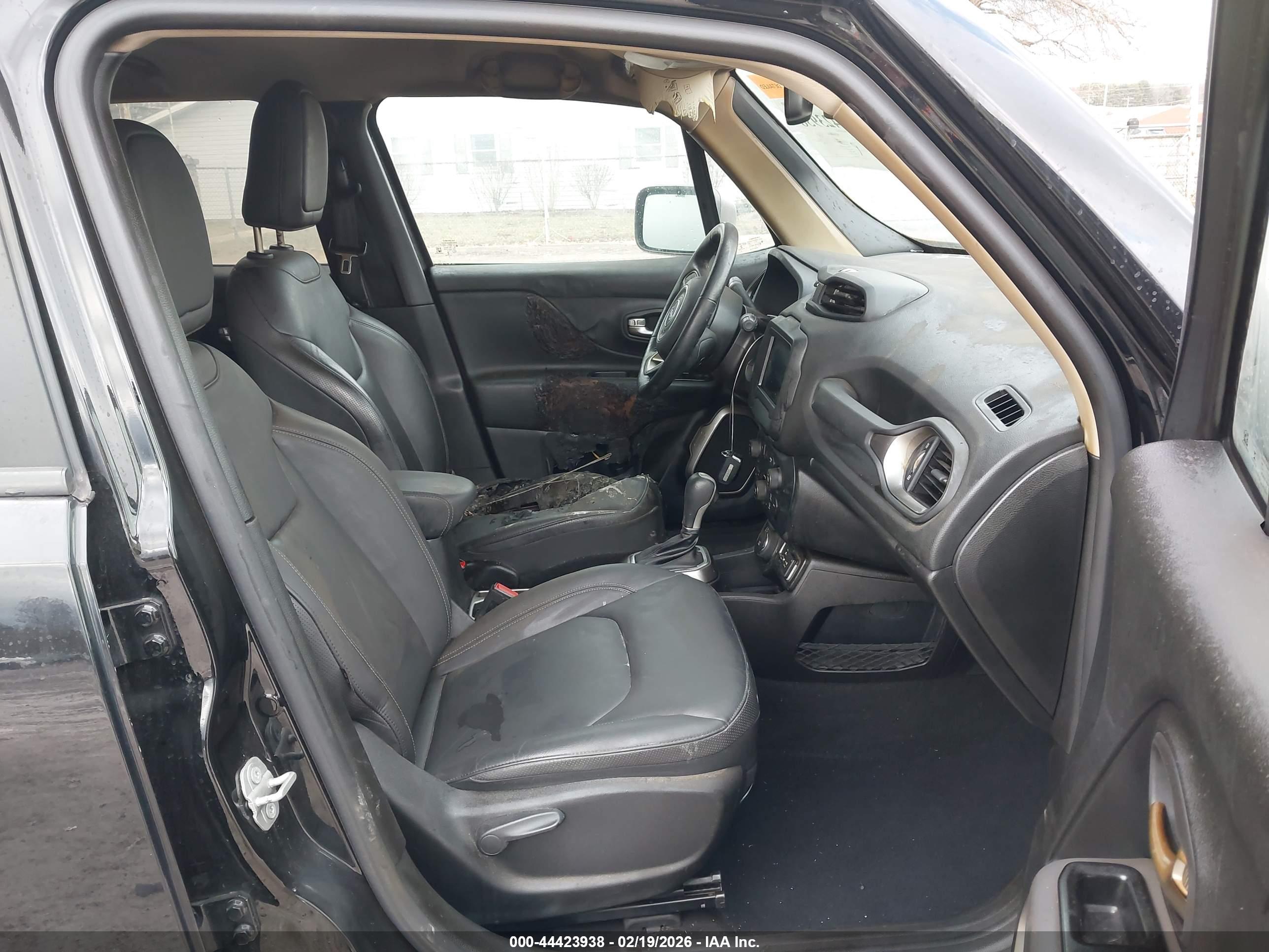 JEEP RENEGADE image 5