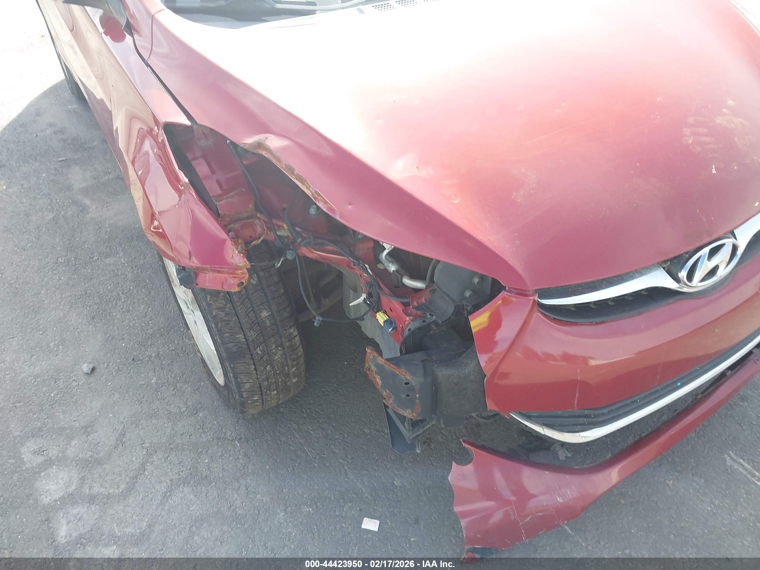 HYUNDAI ELANTRA image 6