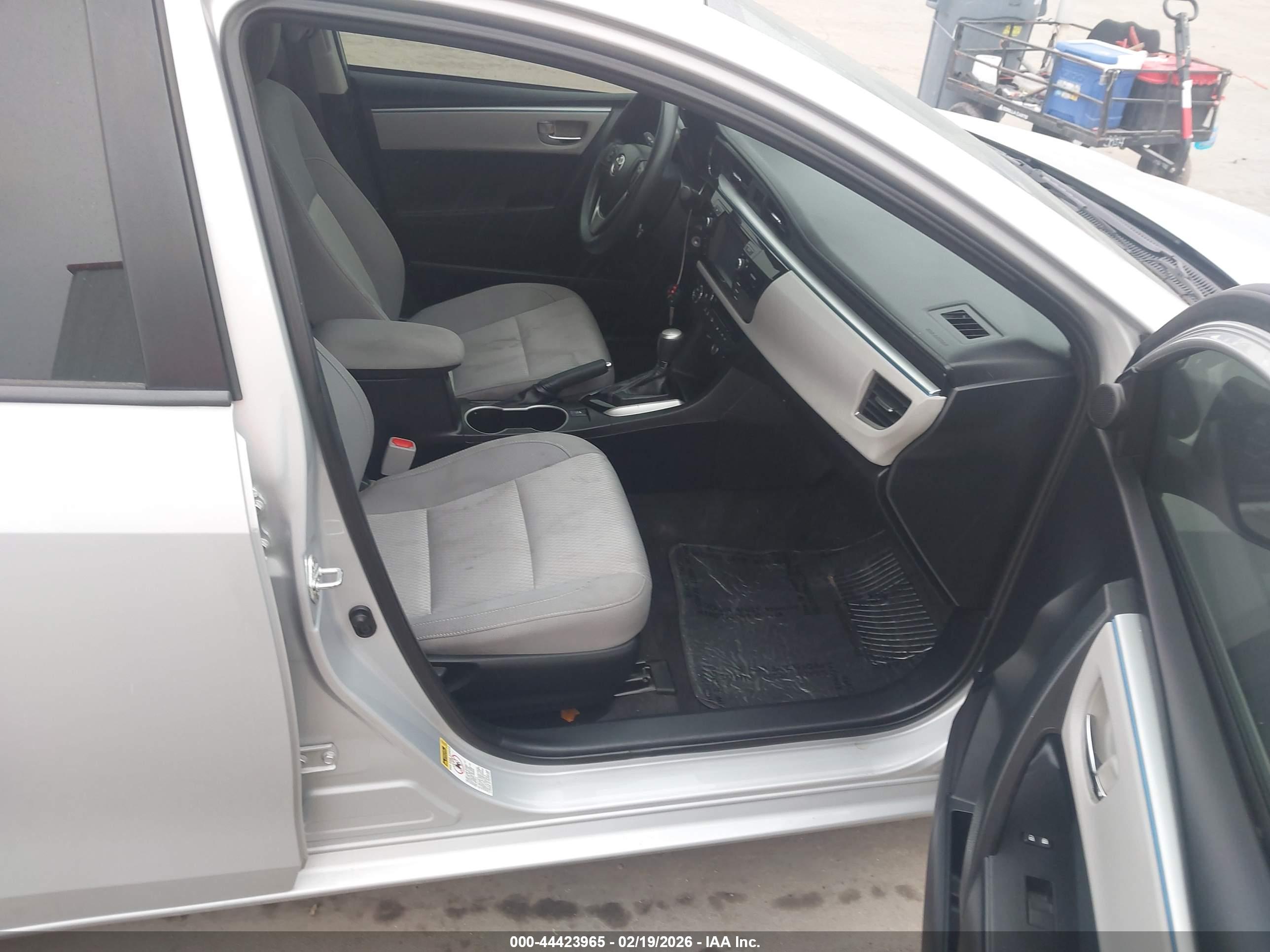 TOYOTA COROLLA image 5